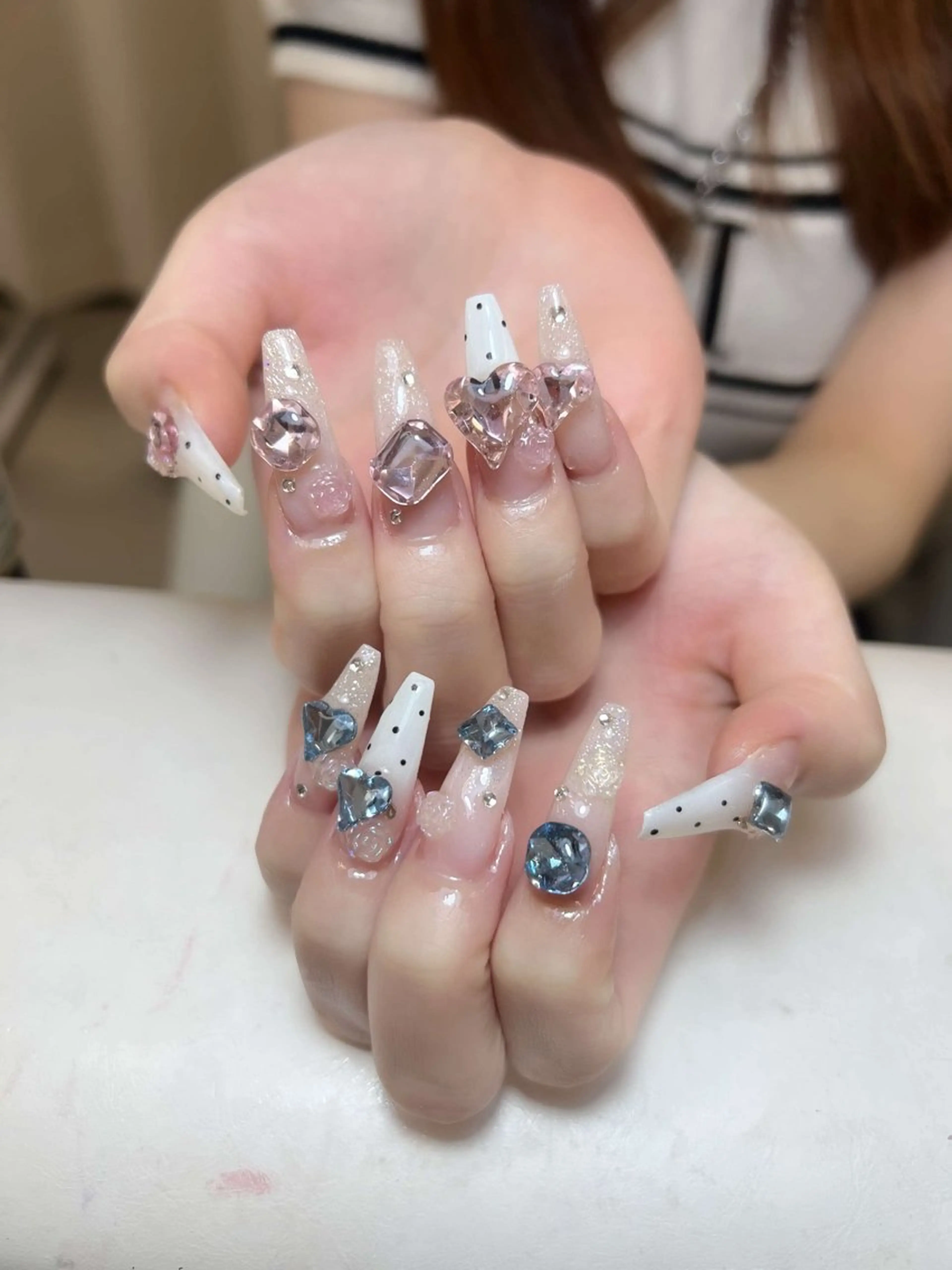 ネイル ハンドネイル ハンドケア Anh Nail 歌舞伎町のネイルデザイン