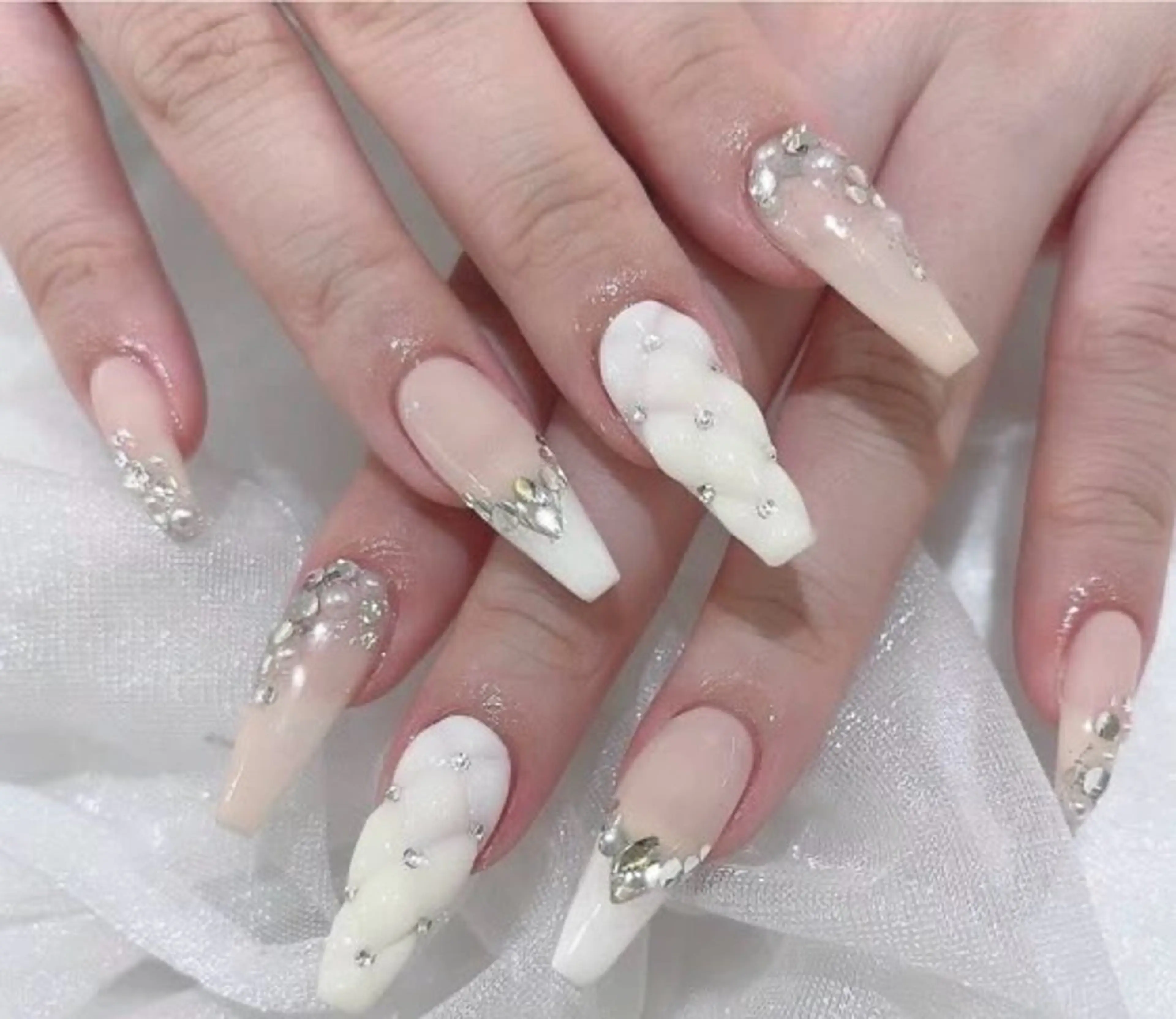 ネイル Queen Nail 柏店　クイーンネイルのネイルデザイン