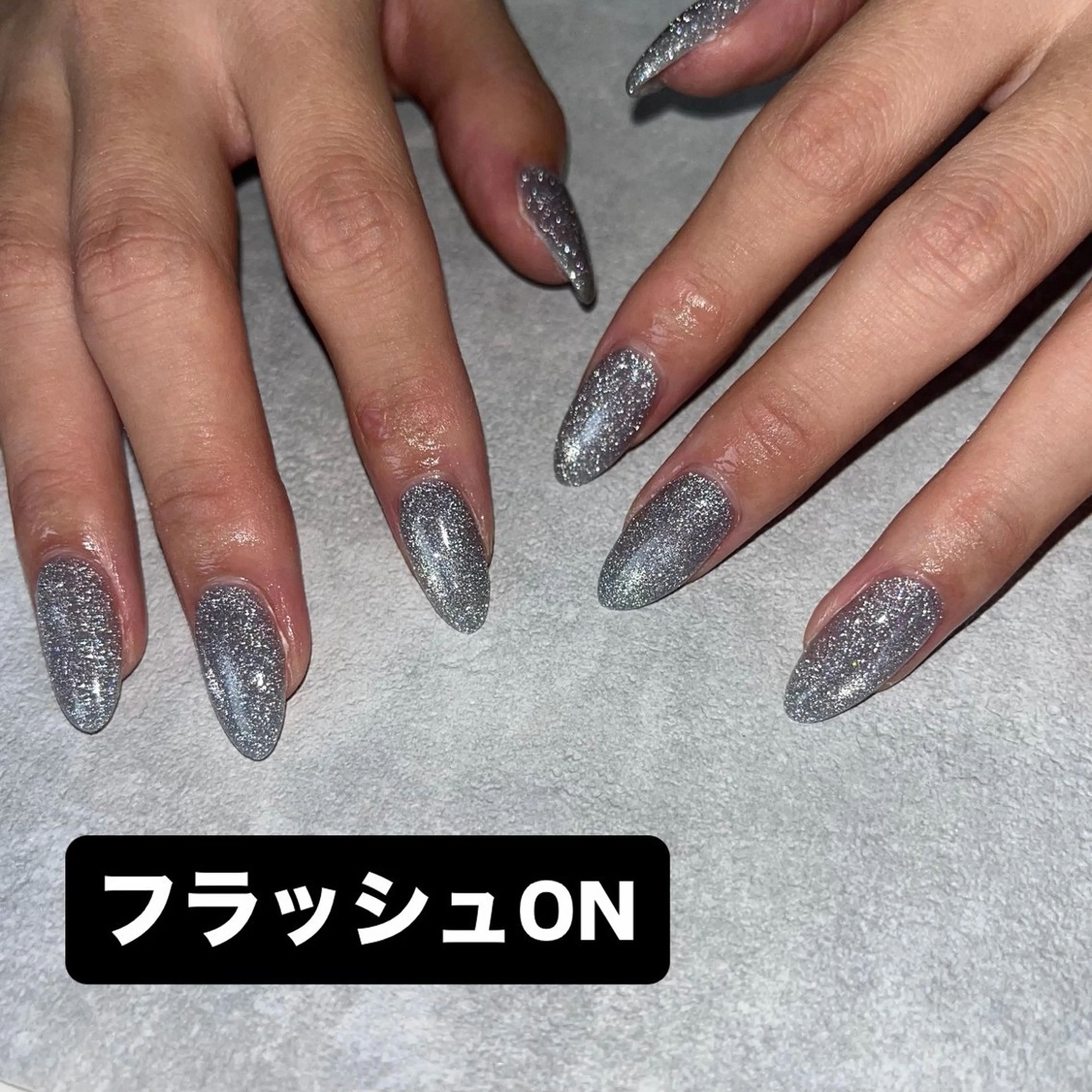 ネイル フラッシュネイル キラキラネイル ハンドネイル 阿部 ほのかのネイルデザイン
