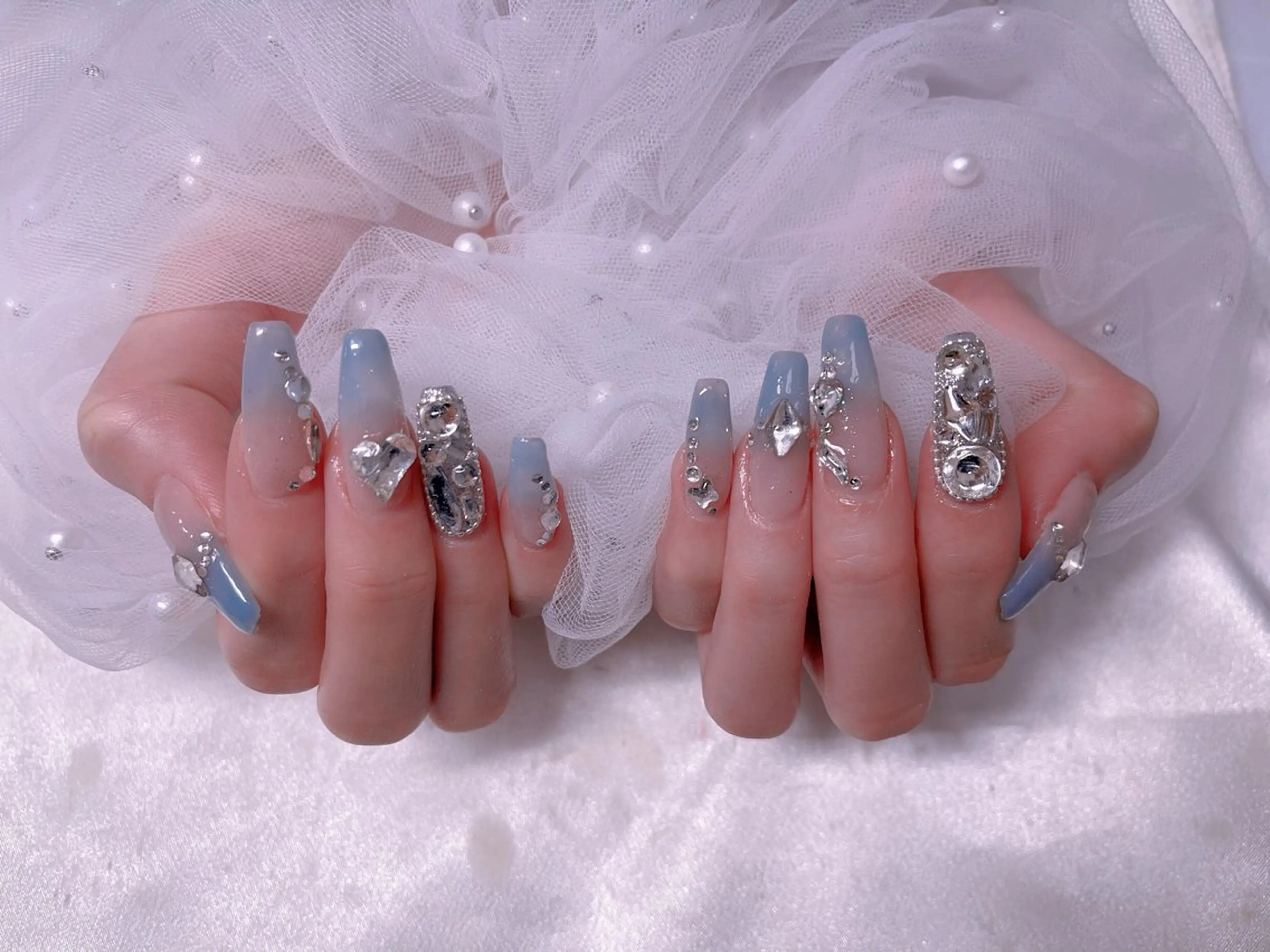 メンズ ネイル アートネイル フレンチネイル ジェルネイル キラキラネイル パラジェル ハンドネイル Bloom スカルプ専門店のネイルデザイン