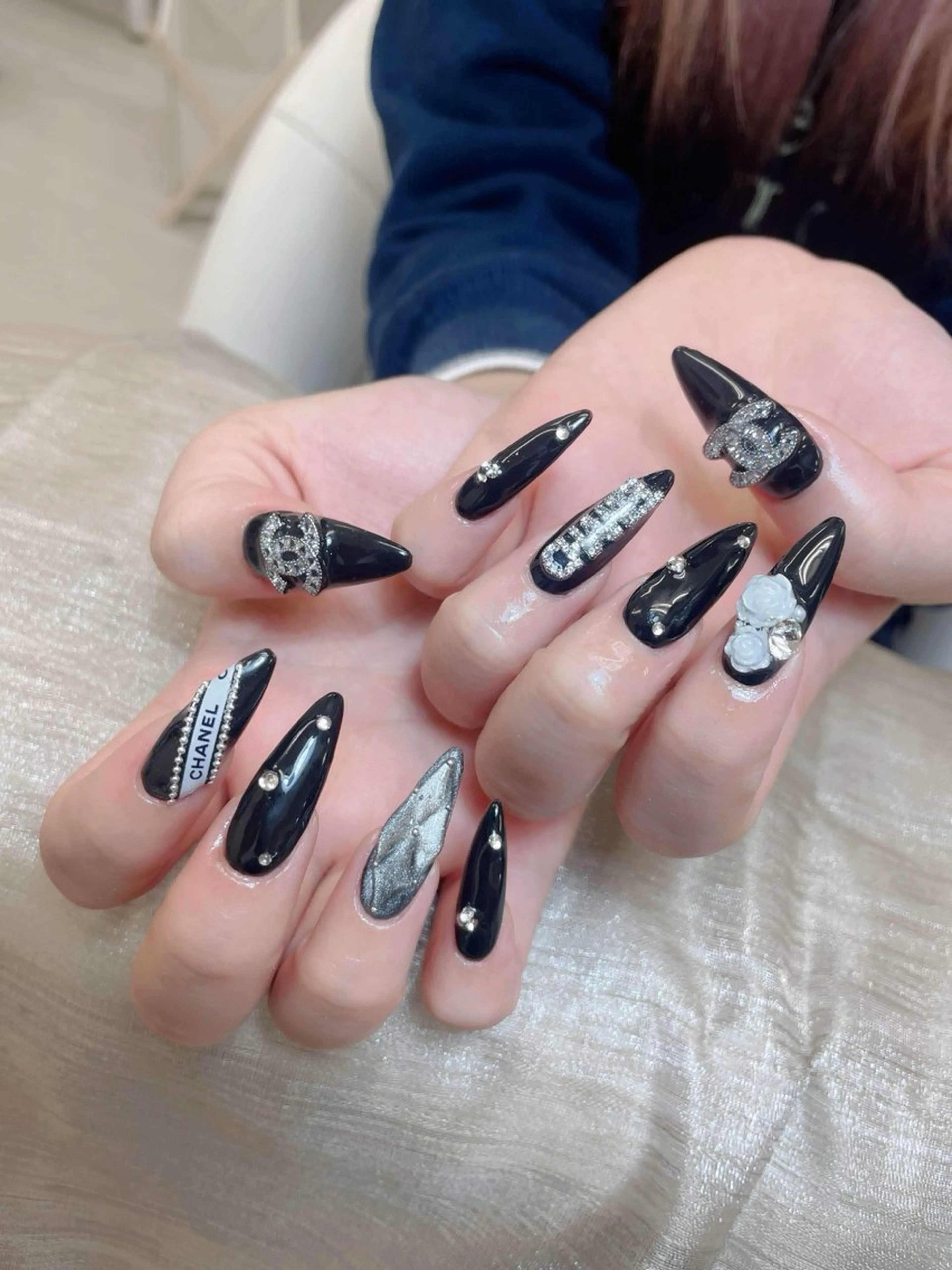 ネイル チークネイル フレンチネイル ジェルネイル ガラスフレンチ 韓国ネイル ハンドネイル ハンドケア Anh Nail 歌舞伎町のネイルデザイン