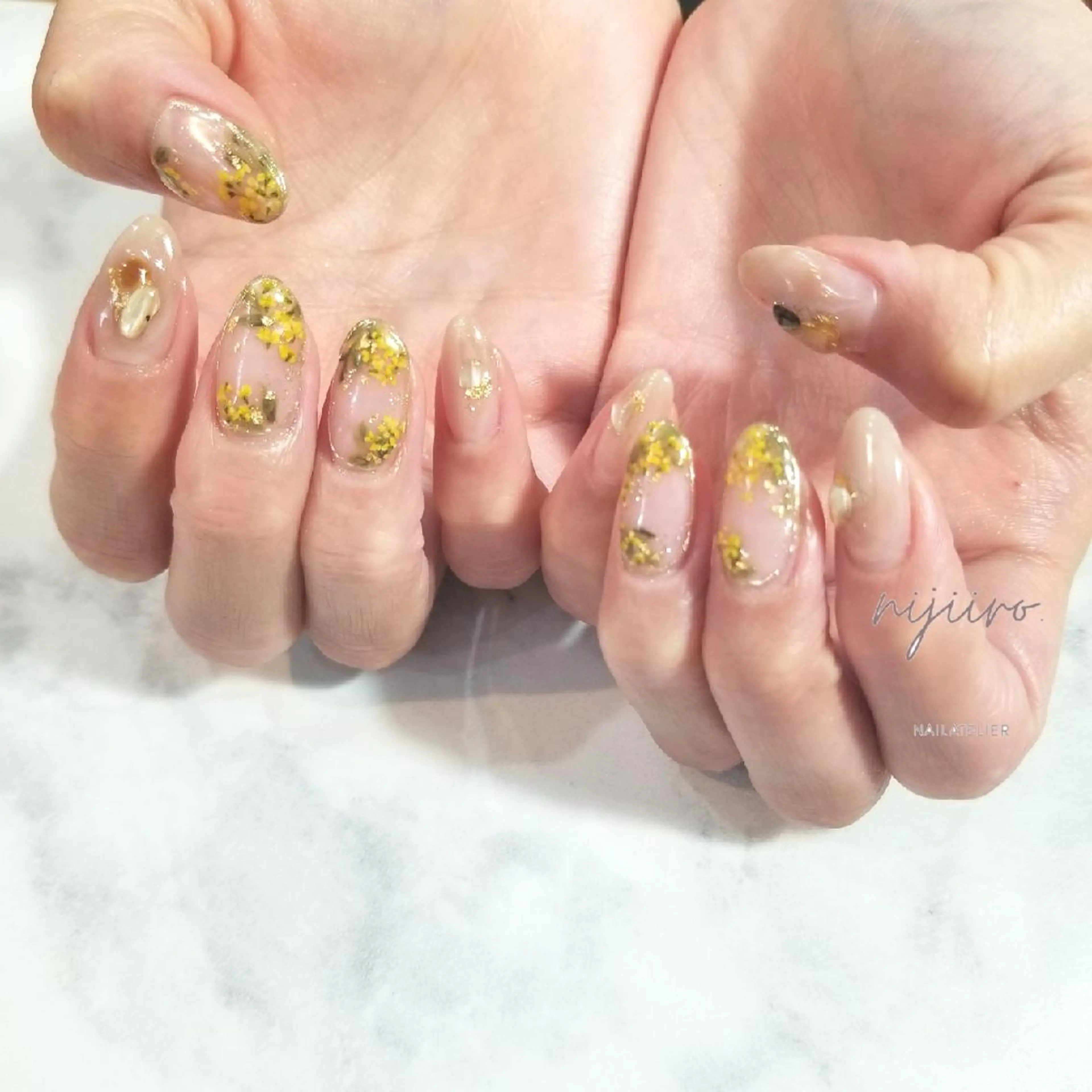 ネイル ハンドネイル nailatelier nijiiro.所属・nijiiro🌈 サトウのネイルデザイン