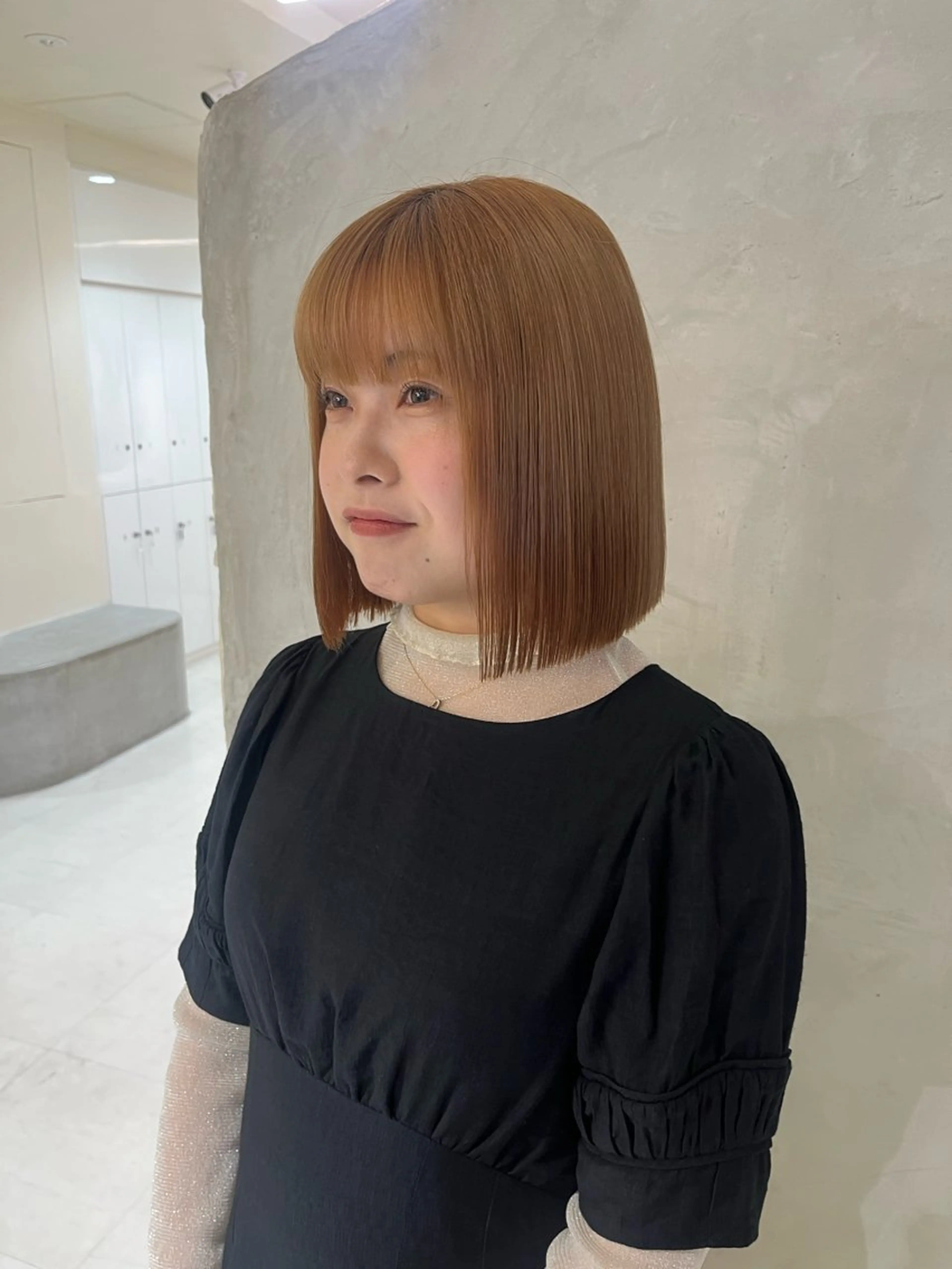 ミディアム カラー ボブ カット ヘアカラー トリートメント effect横浜所属・切りっぱなしボブ/ 艶カラー/綾莉のヘアスタイル