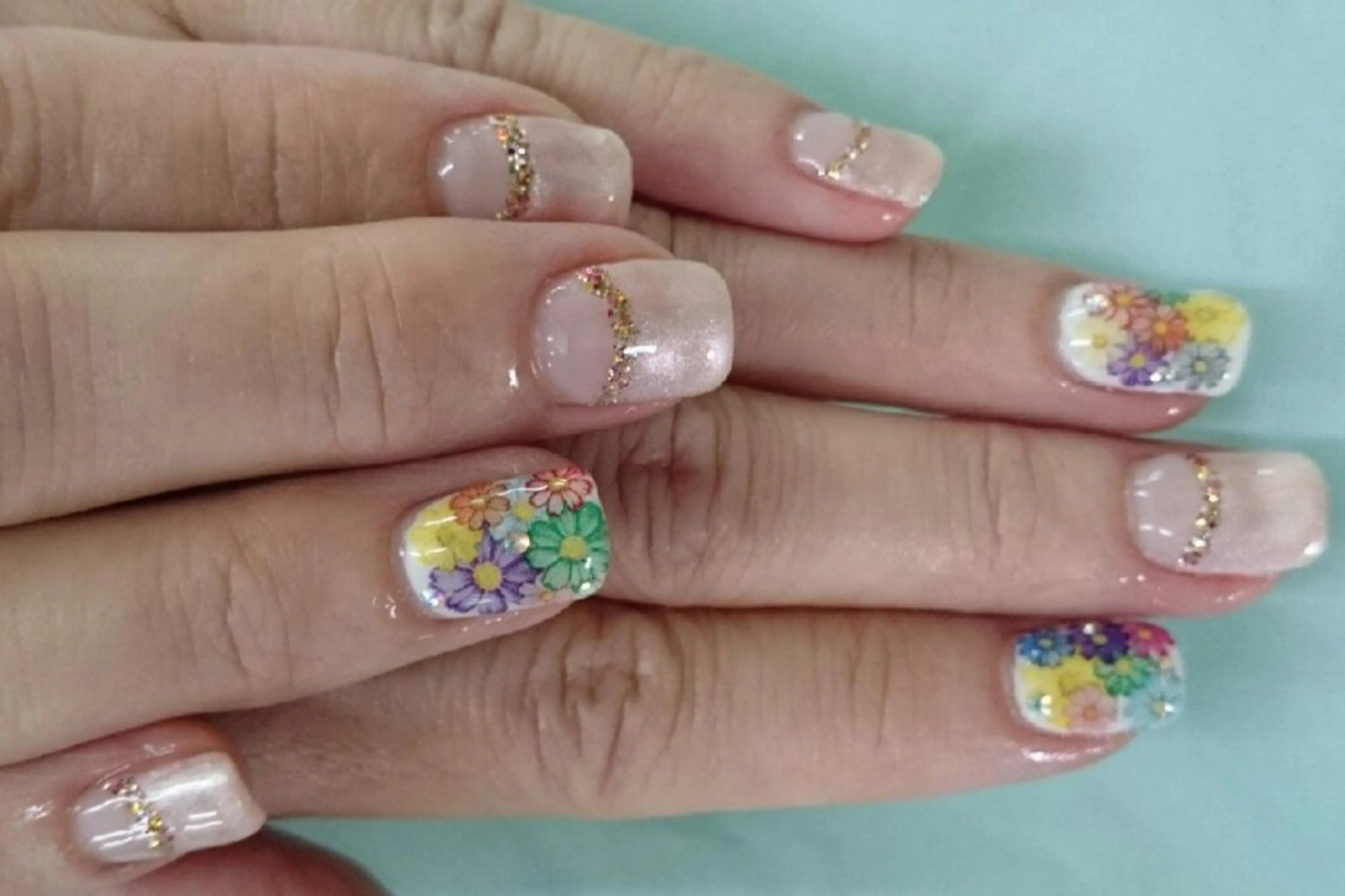 ネイル Hair salon Irie所属・與儀 知佳のネイルデザイン