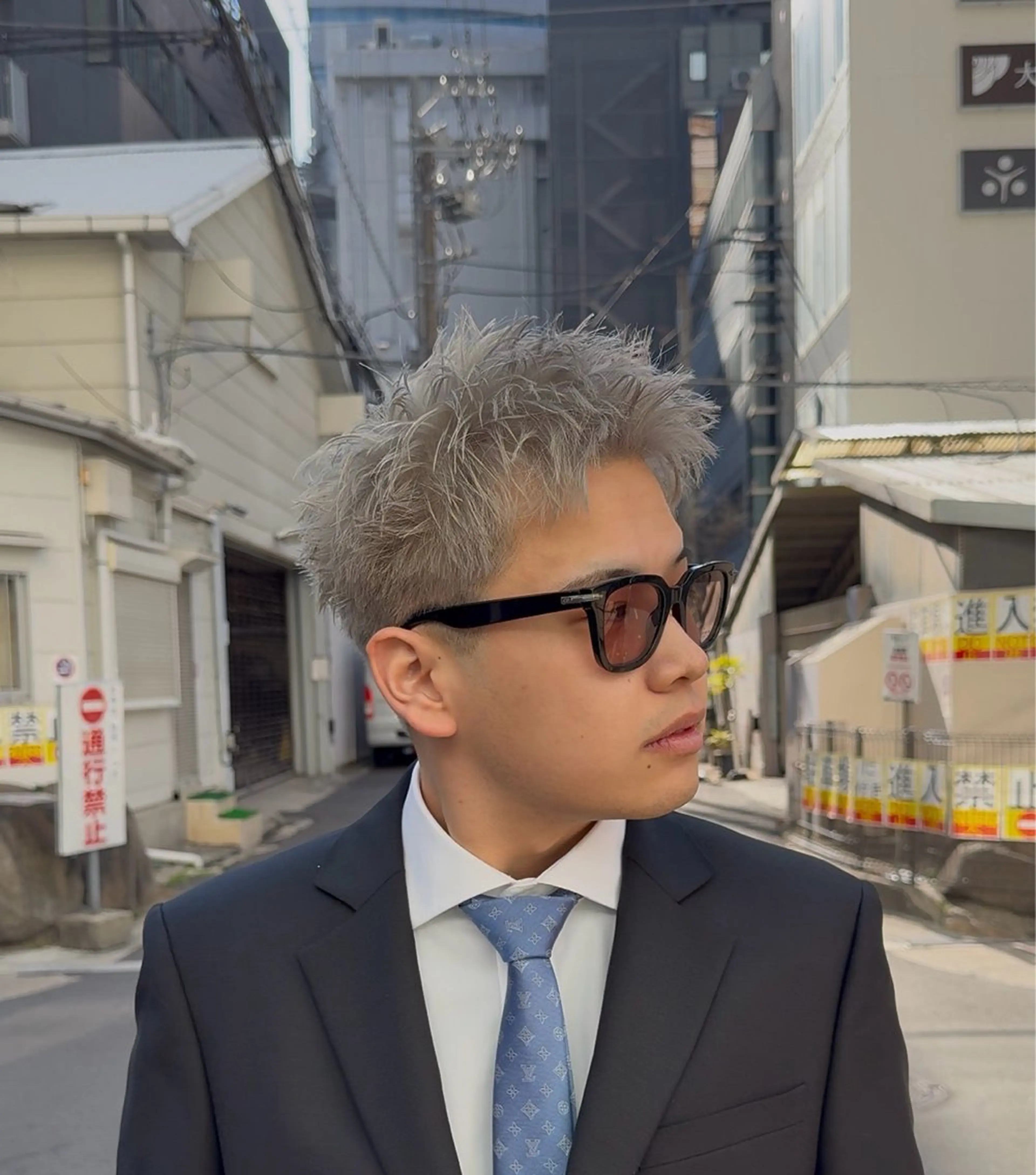 カラー メンズ カット ヘアカラー SALOWIN梅田茶屋町North店所属・岡田/メンズ特化/パ ーマ&ショートのプロのヘアスタイル