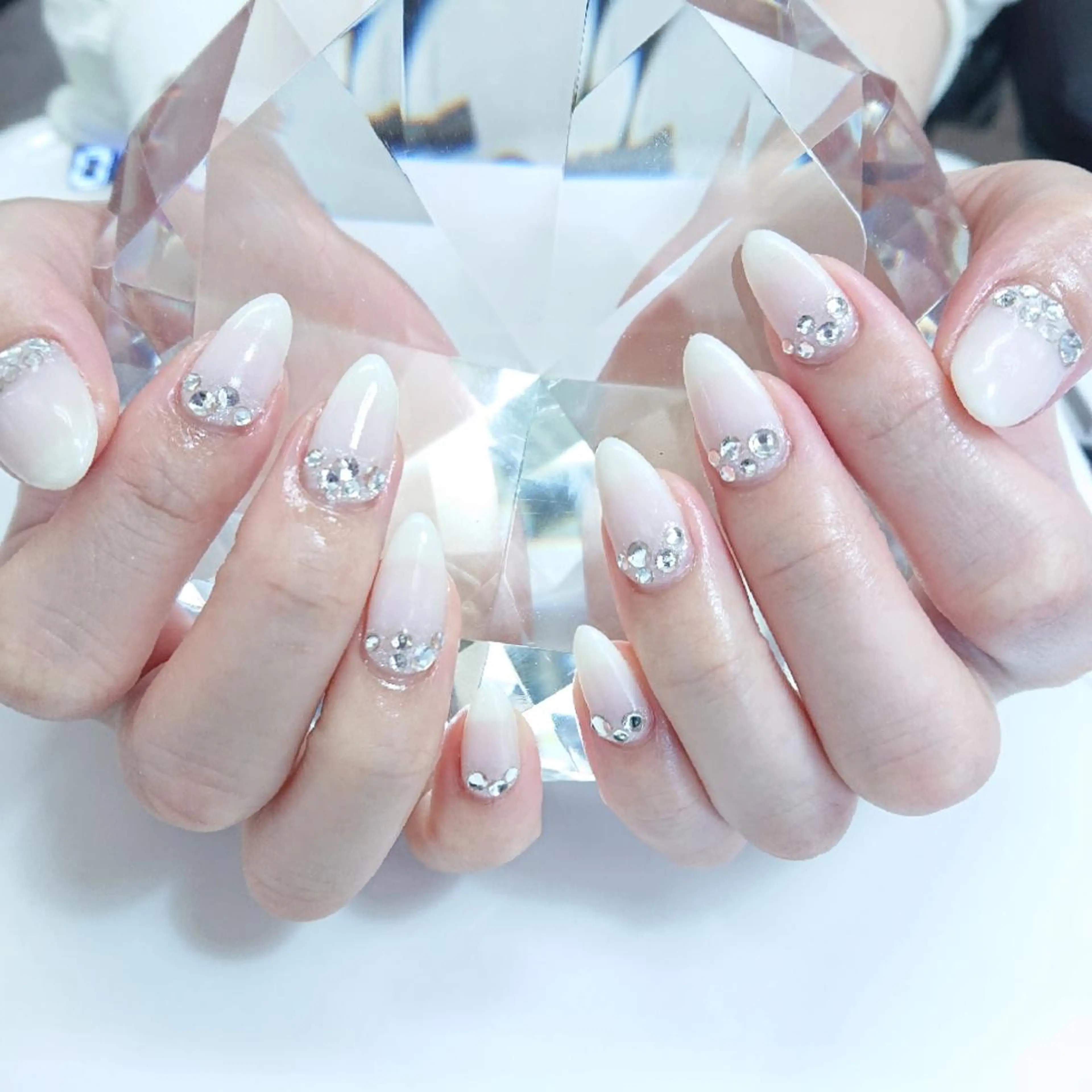 ネイル クリアネイル シンプルネイル ストーンネイル ハンドネイル Coco Girlsのネイルデザイン