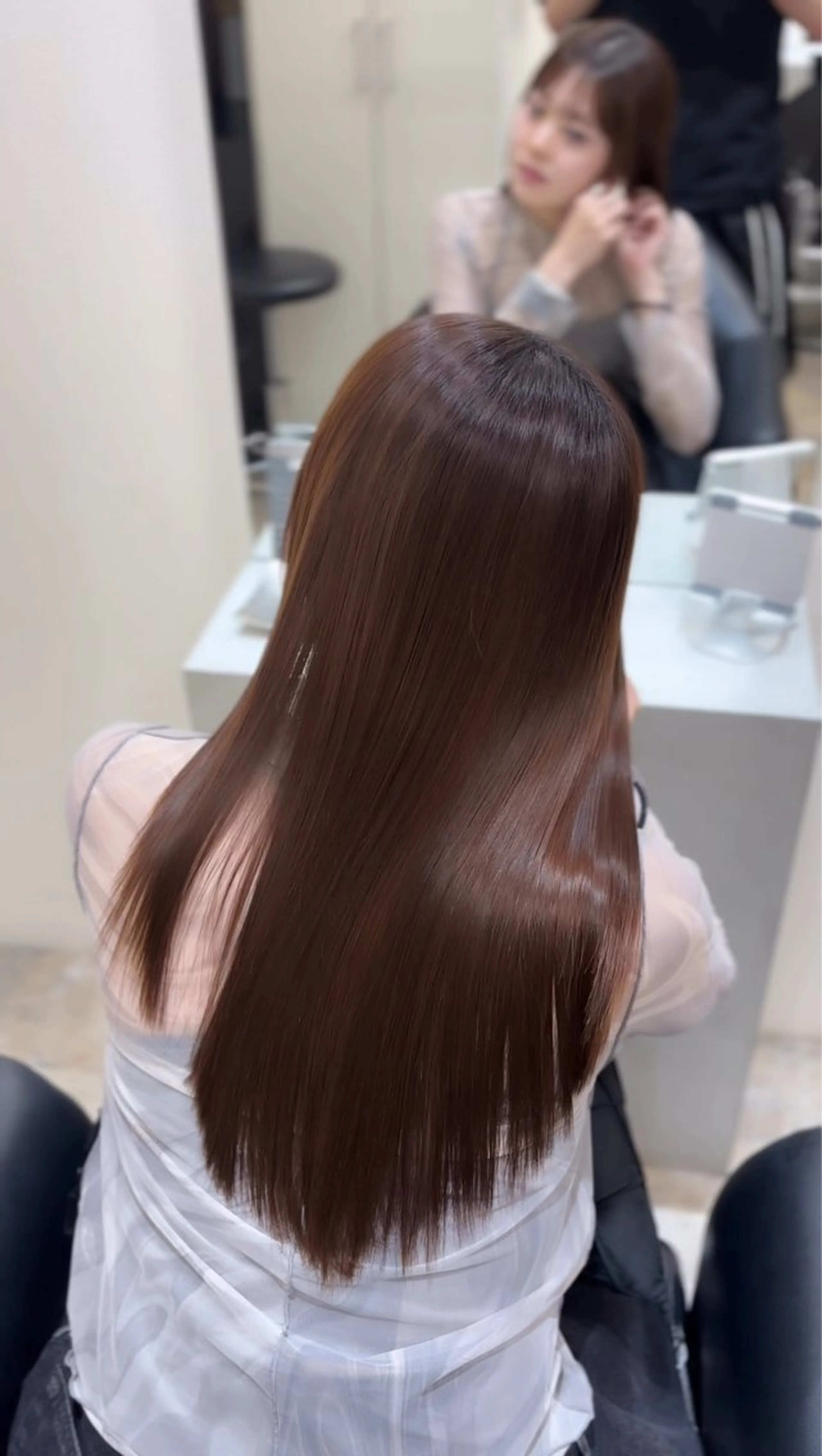 ロング 縮毛矯正 髪質改善/ 艶カラー【心斎橋】のヘアスタイル