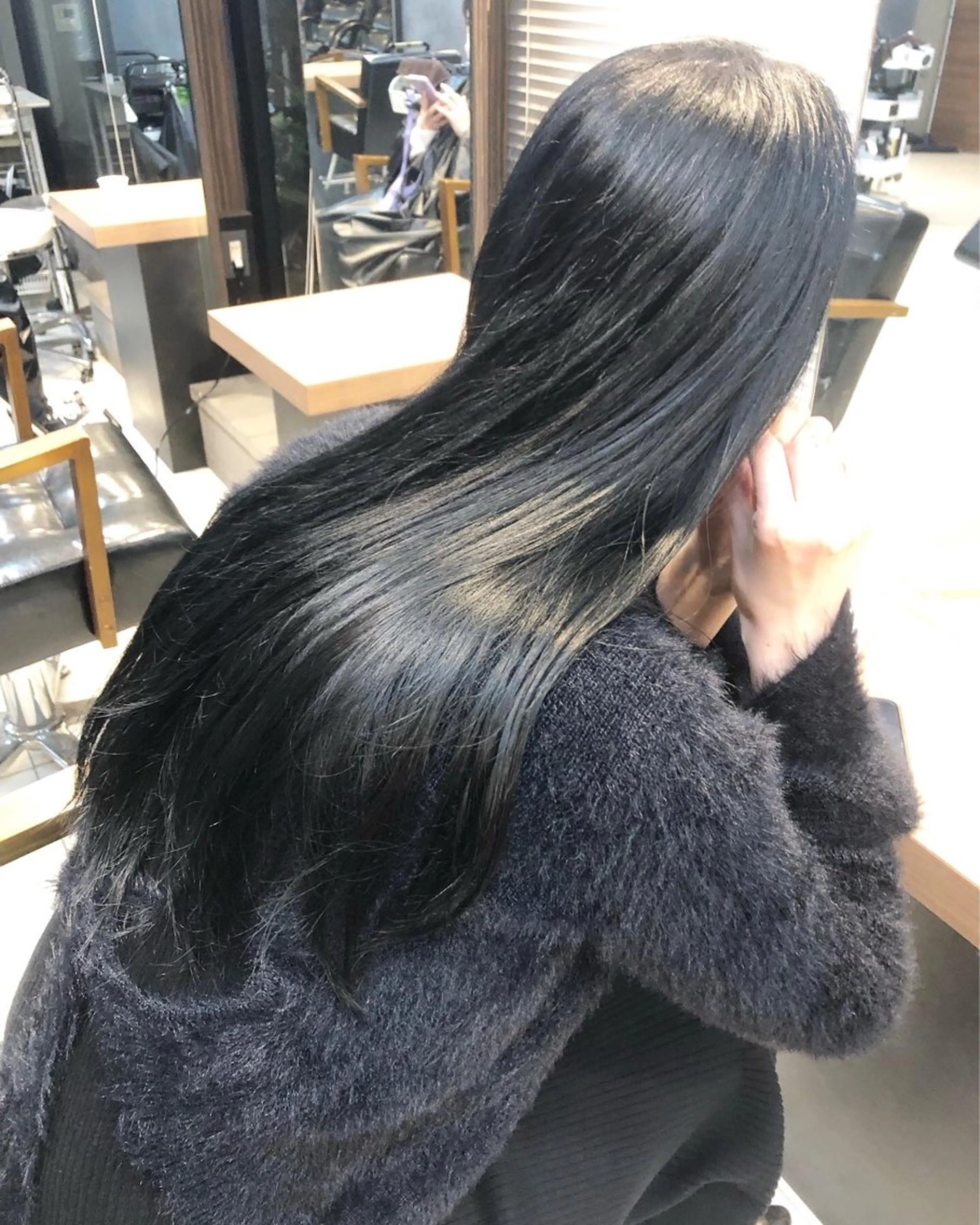 ロング カラー ヘアアレンジ 黒髪 ブルーカラー ブルーブラック 透明感カラー ヘアカラー トリートメント ainico+所属・メンズ特化✂️栗原 侑也のヘアスタイル