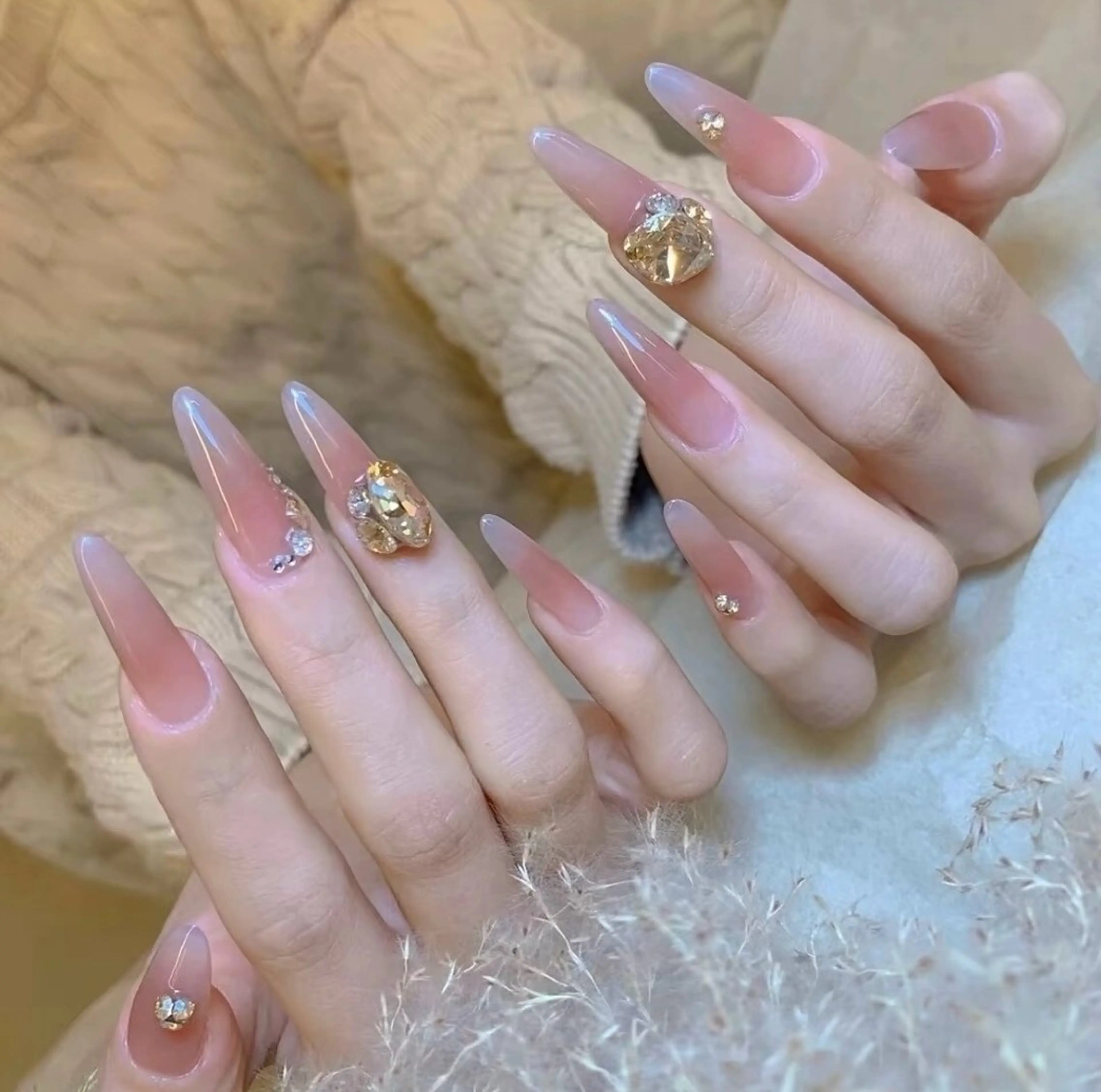 ネイル チークネイル 長さ出し フレンチネイル ガーリー 韓国ネイル sun nail池袋 モデル募集のネイルデザイン