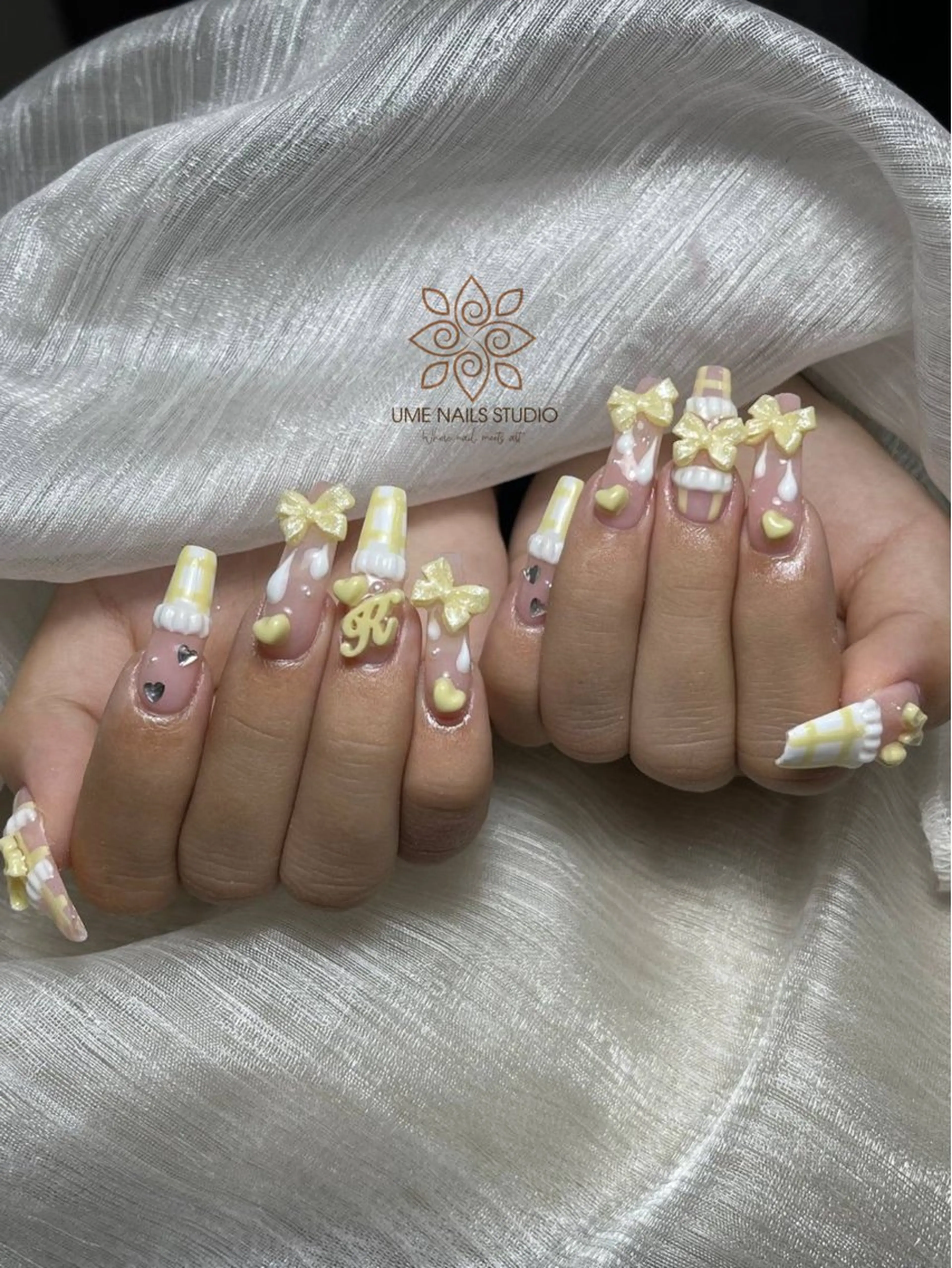 ネイル チークネイル クリアネイル ガーリー キラキラネイル 韓国ネイル Ume Nail Studioのネイルデザイン