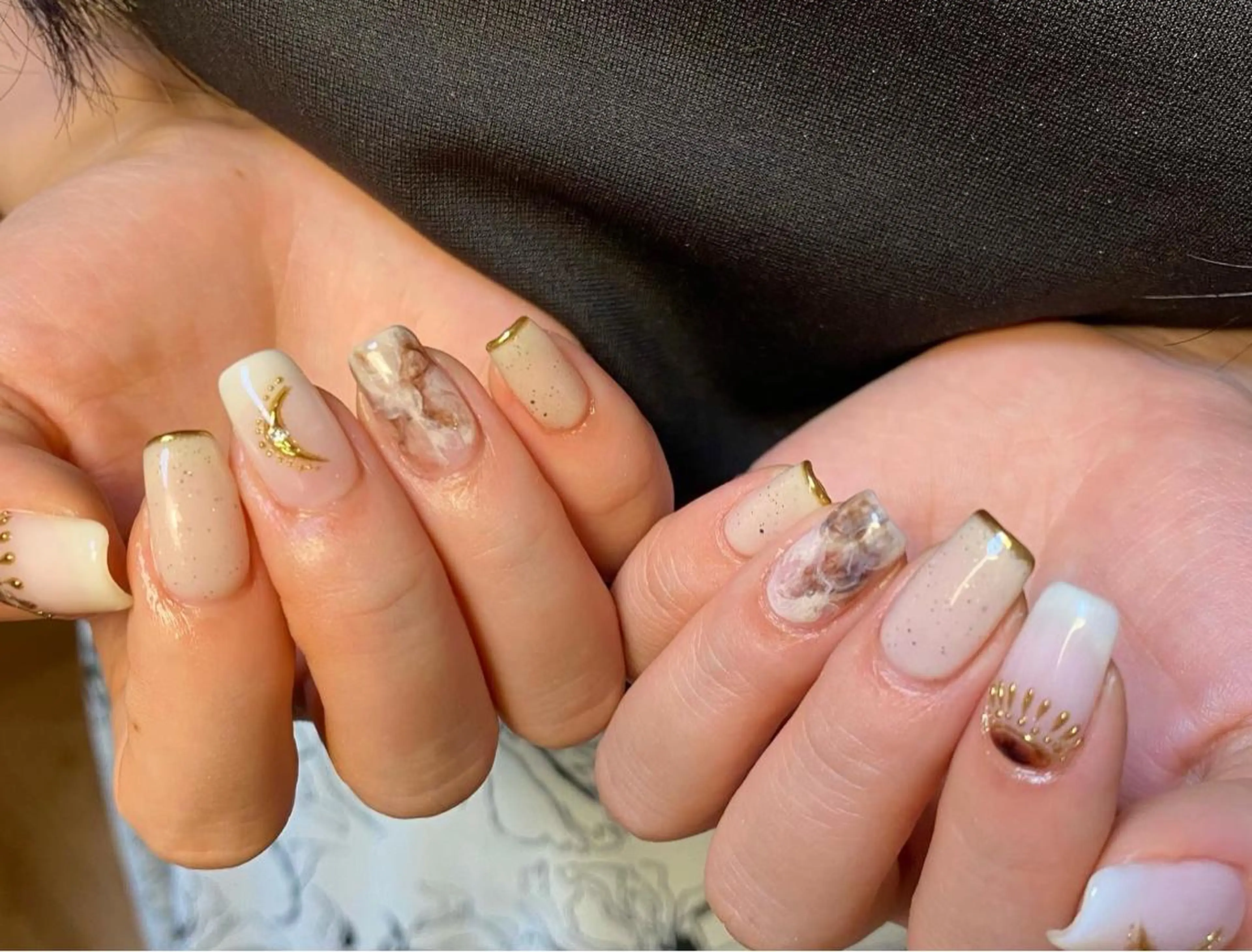 ネイル ハンドネイル Amber21.所属・Nagahama Akariのネイルデザイン