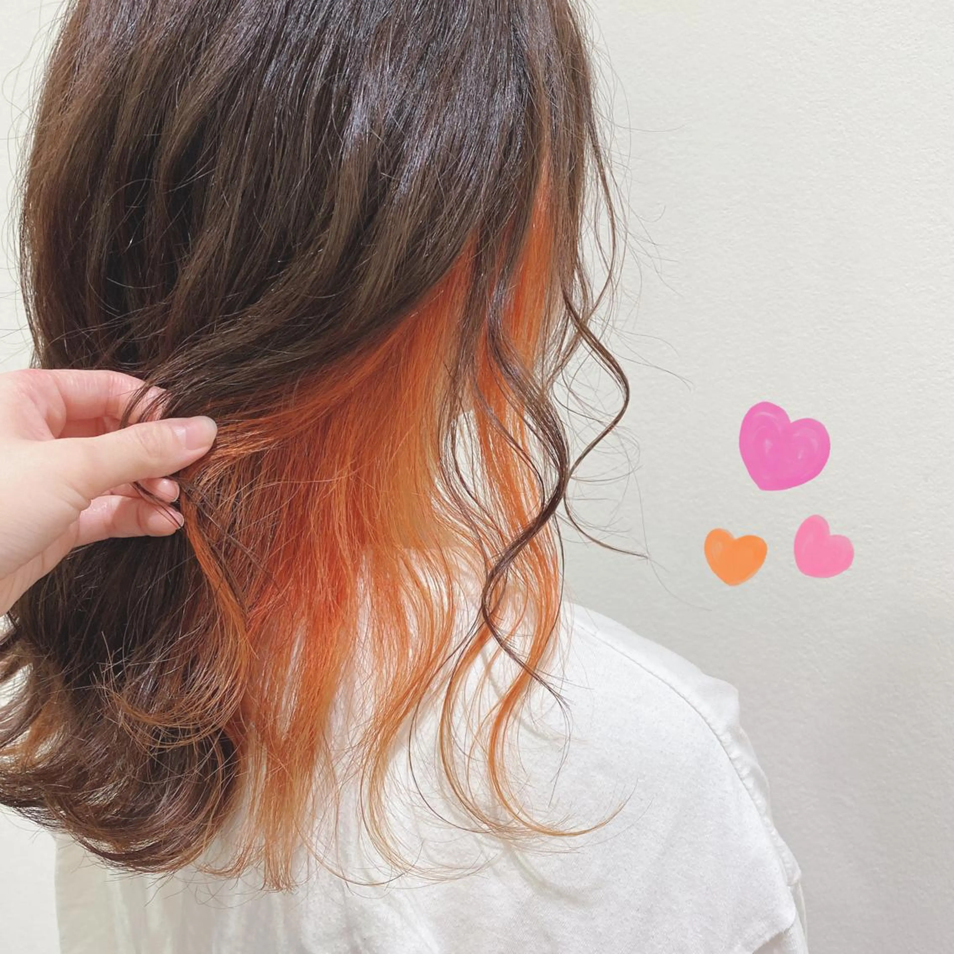 セミロング カラー オレンジ 阿部 響香のヘアスタイル