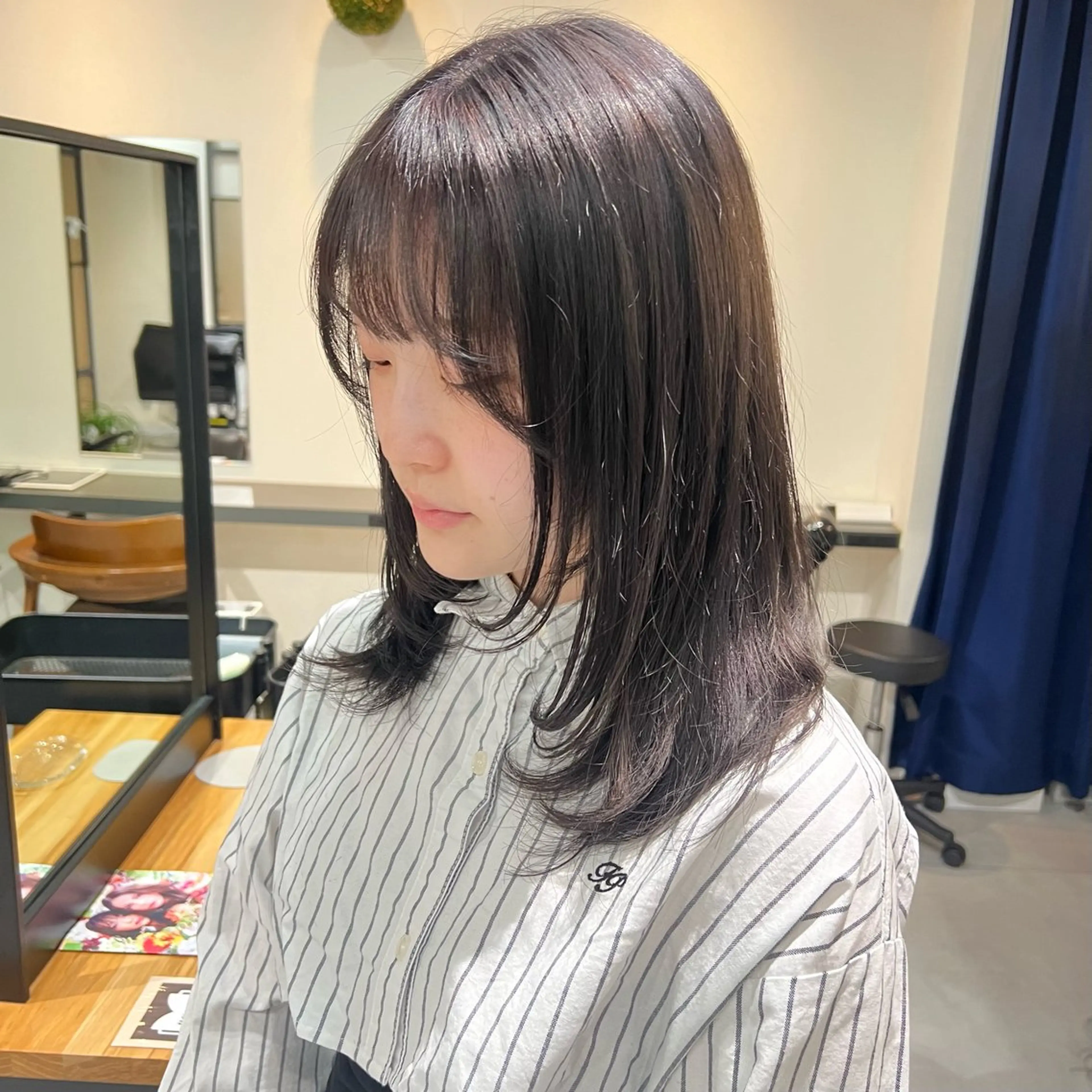 ミディアム カラー Neale. ユメのヘアスタイル