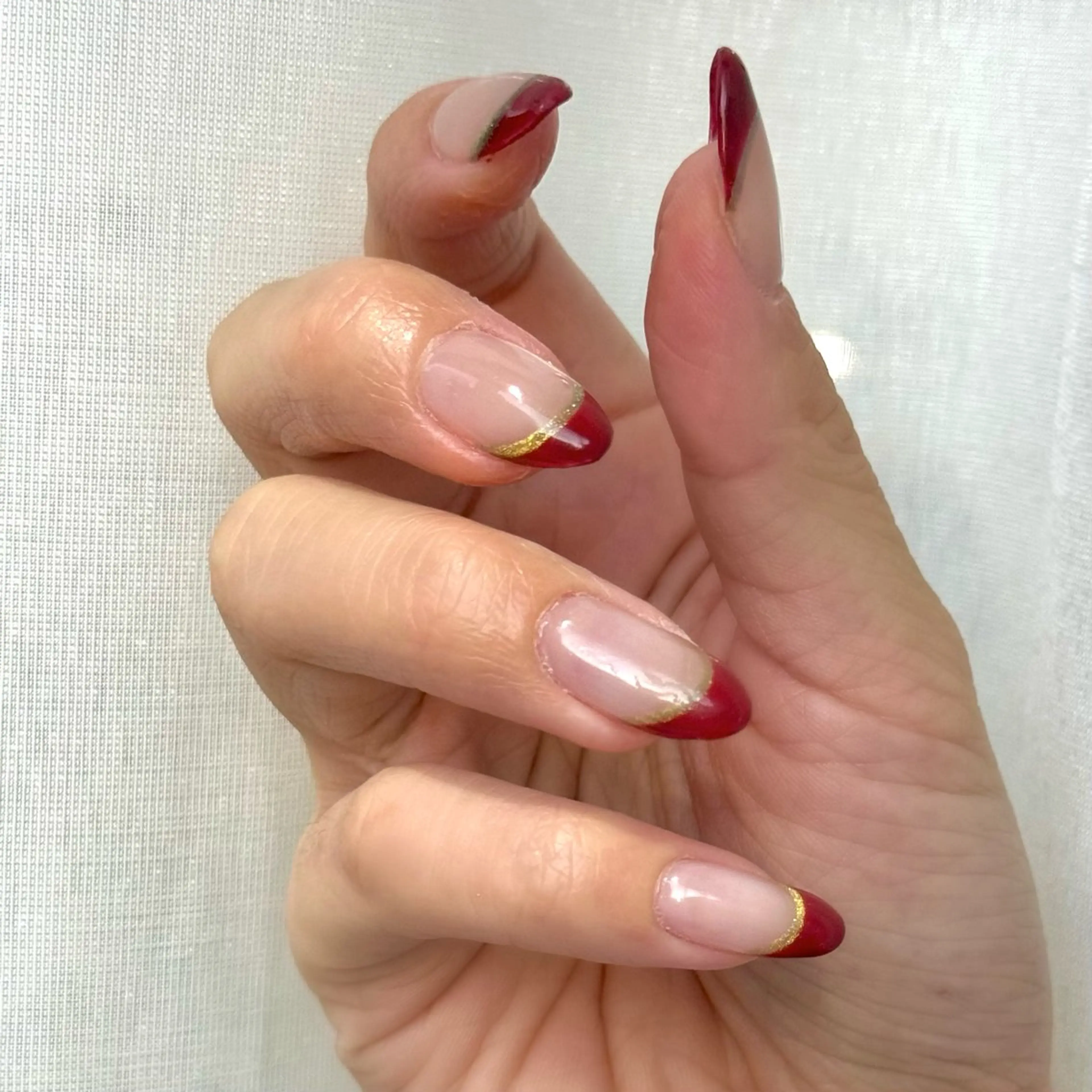 ネイル フレンチネイル マグネットネイル 赤色 冬ネイル クリスマス ハンドネイル HARUKA ネイリスト福岡/薬院のネイルデザイン