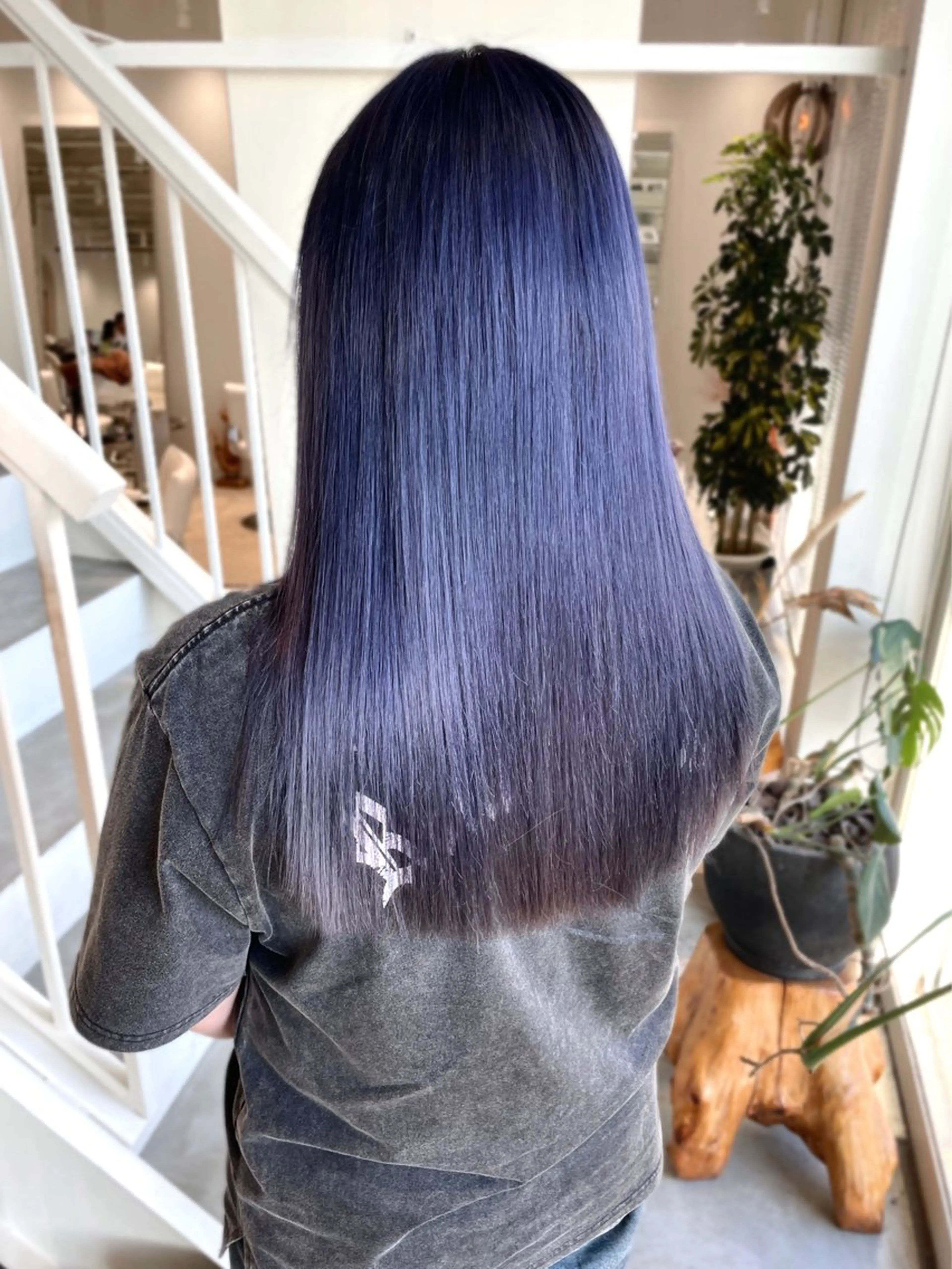 ロング カラー ヘアカラー 林 千聖のヘアスタイル