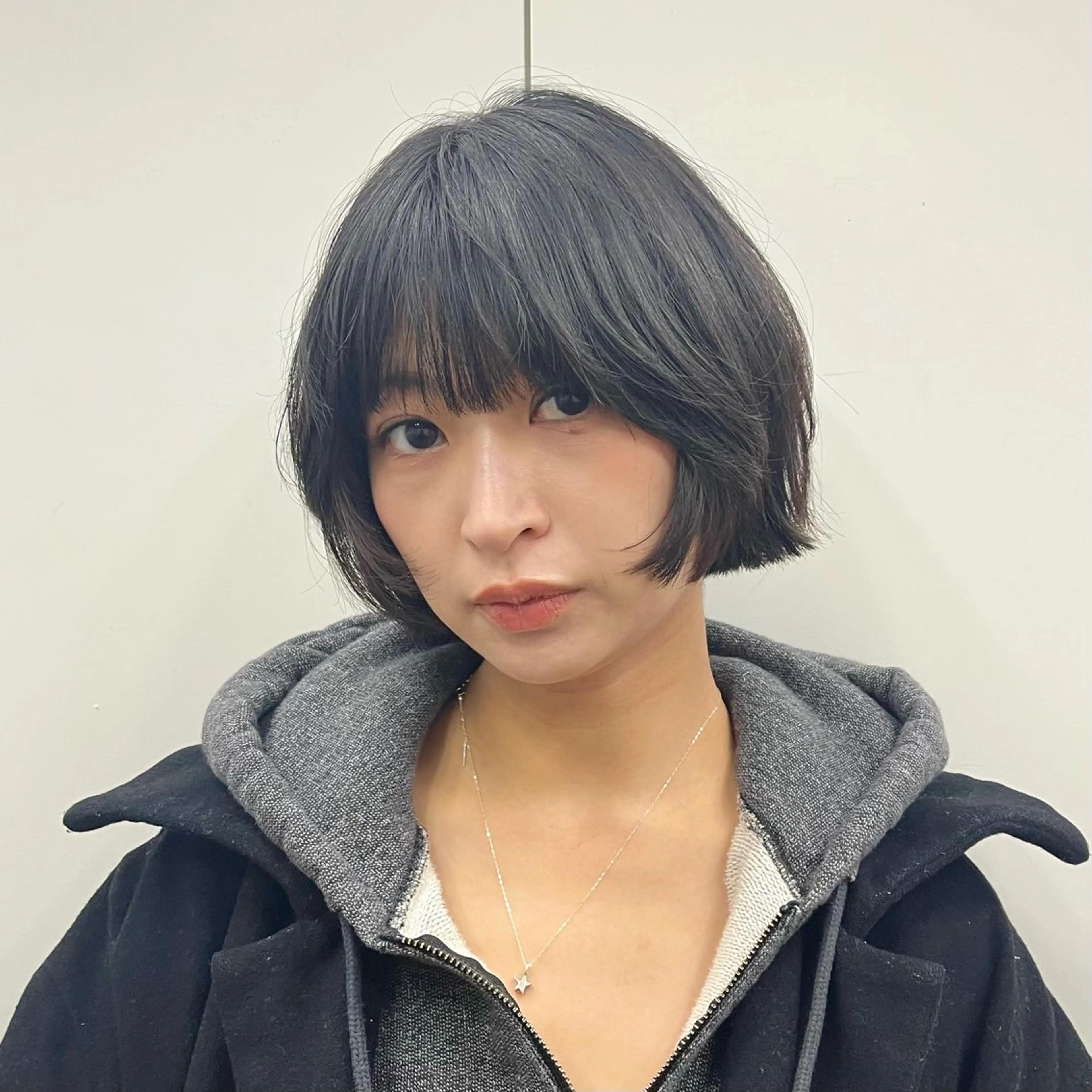 ショート カラー パーマ ボブレイヤー ボブ 顔周りカット レイヤーカット カット ヘアカラー CANAAN hair salon 表参道店所属・🌿‬ナチュラルヘア /パーマ/蒼真🍃のヘアスタイル