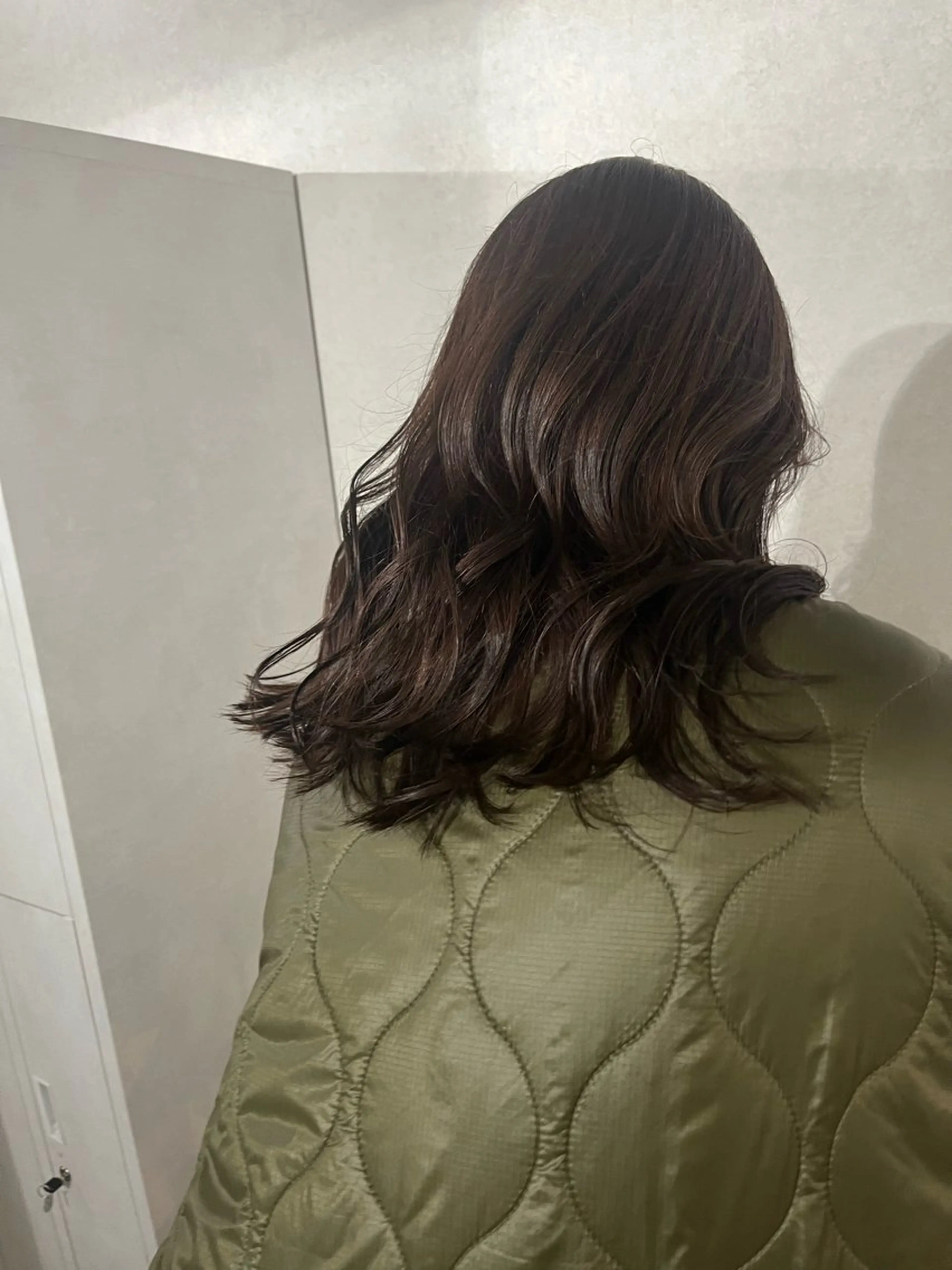 ミディアム カラー anon Loemのヘアスタイル