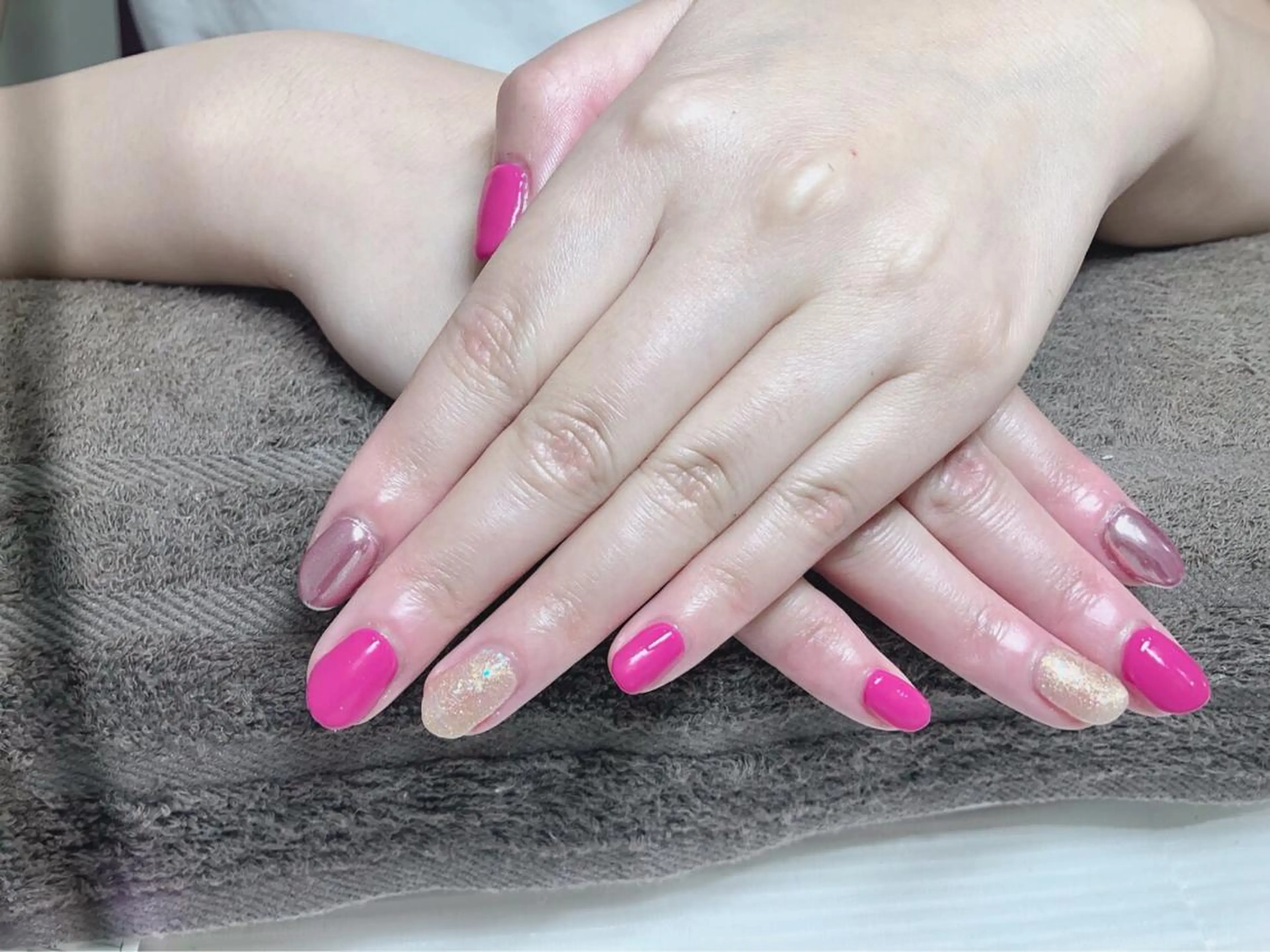 ネイル 指名支持率NO.1 スタイリストのヘアスタイル