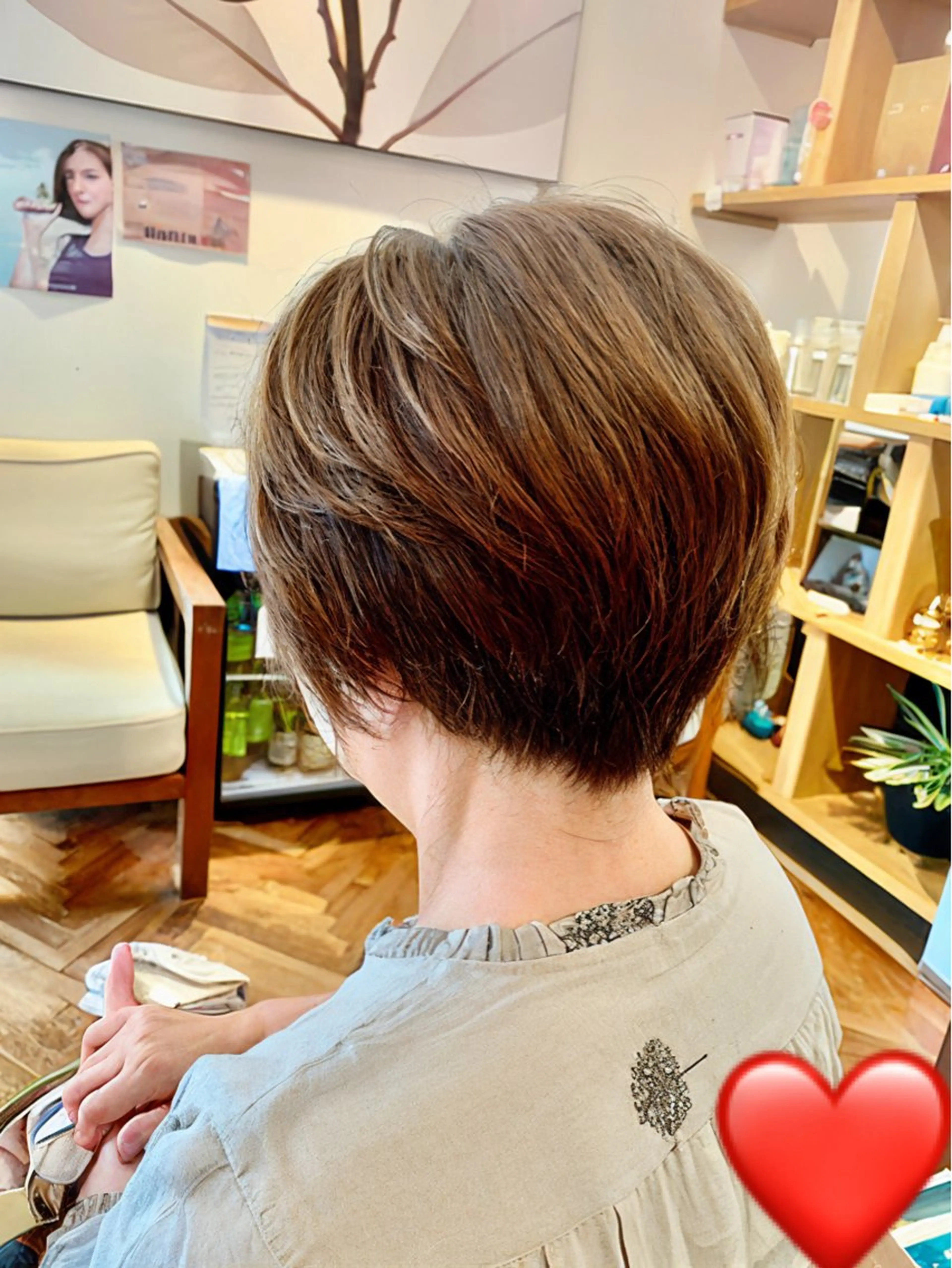 ショート カラー イヤリングカラー イルミナカラー ボブ ショートヘア 縮毛矯正 カット ヘアカラー トリートメント 秋山知穂🌸縮毛矯正 ショートお任せ🌸のヘアスタイル