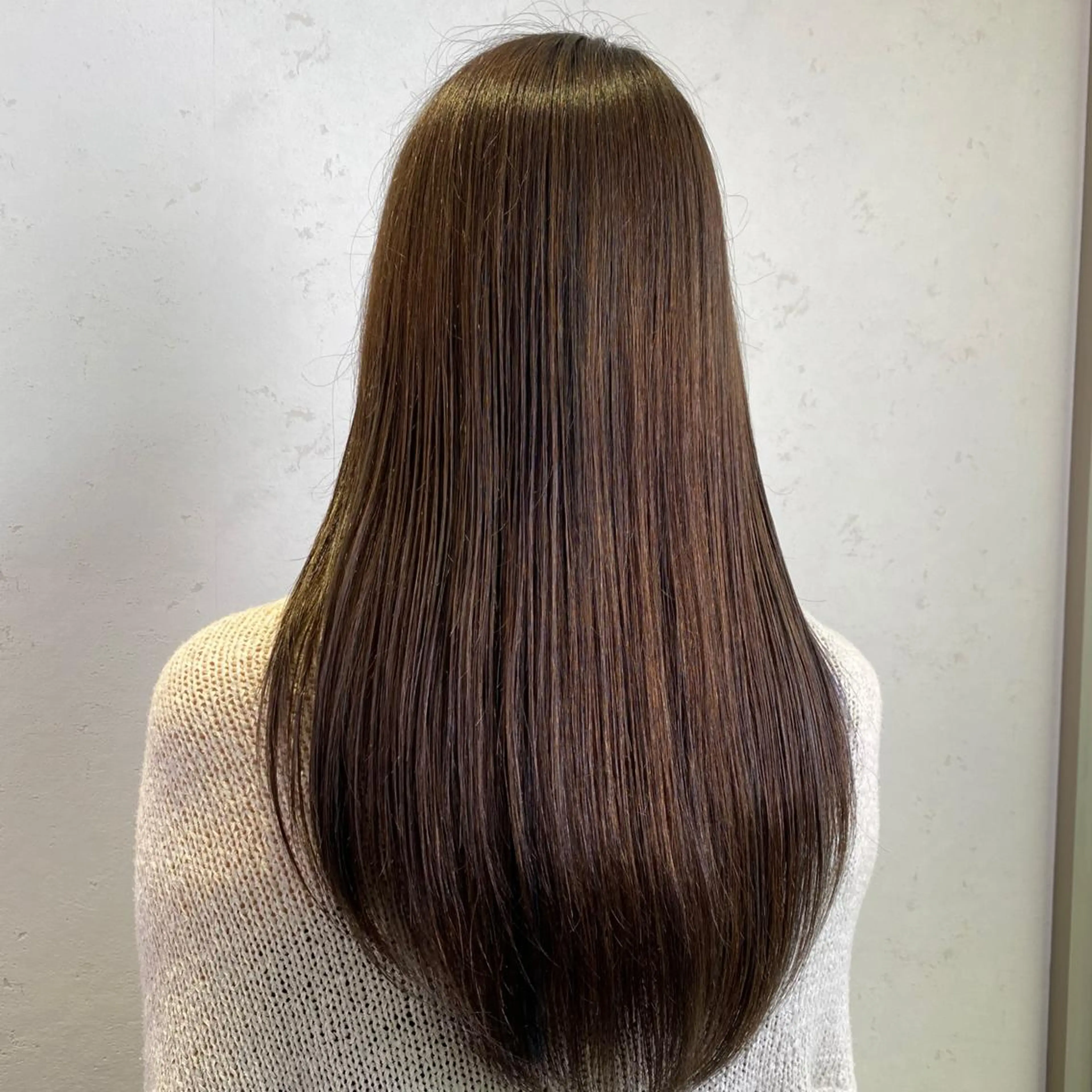 ロング 羽根 ひよりのヘアスタイル