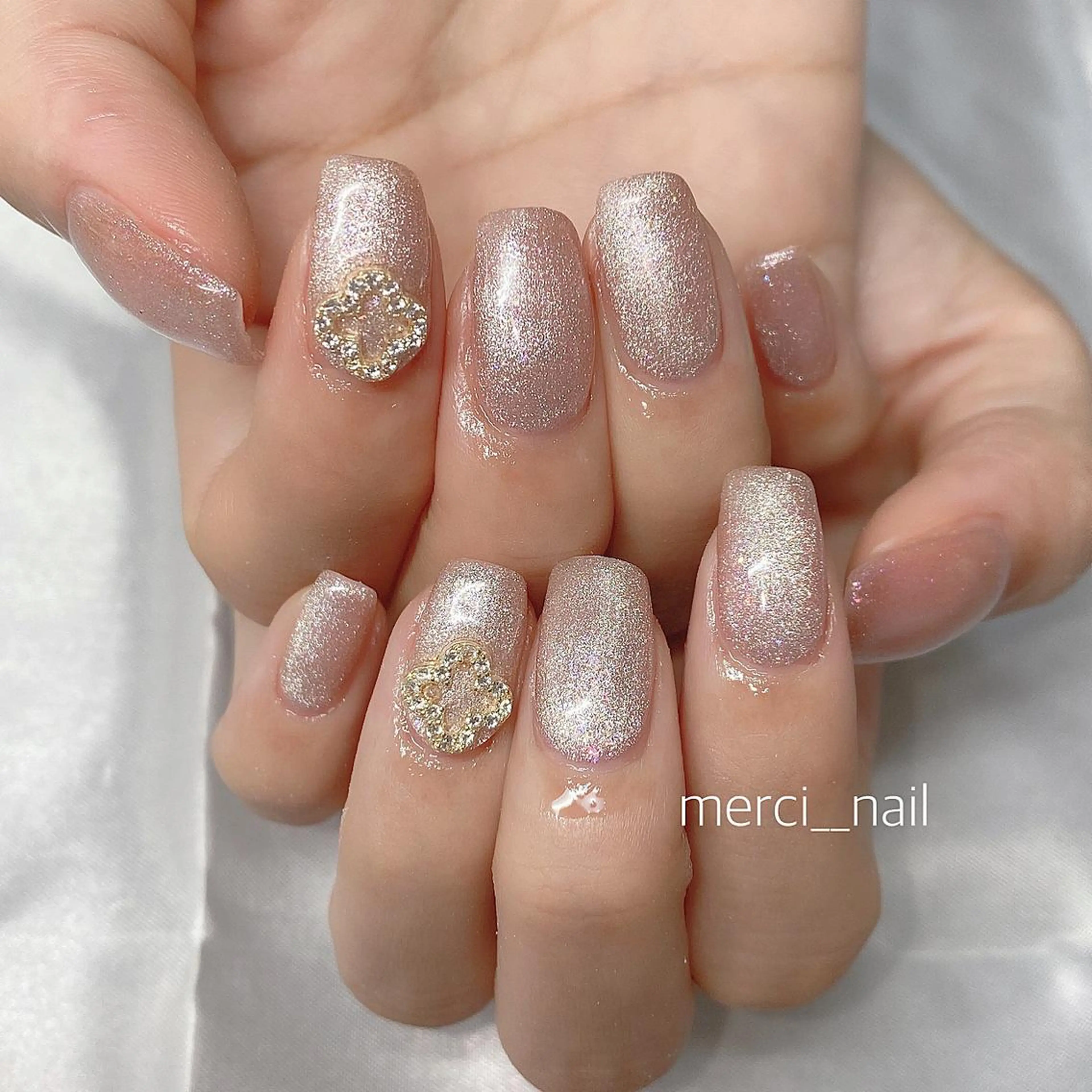 ネイル クリアネイル フラッシュネイル フレンチネイル 韓国ネイル マグネットネイル merci nail所属・merci nailのネイルデザイン