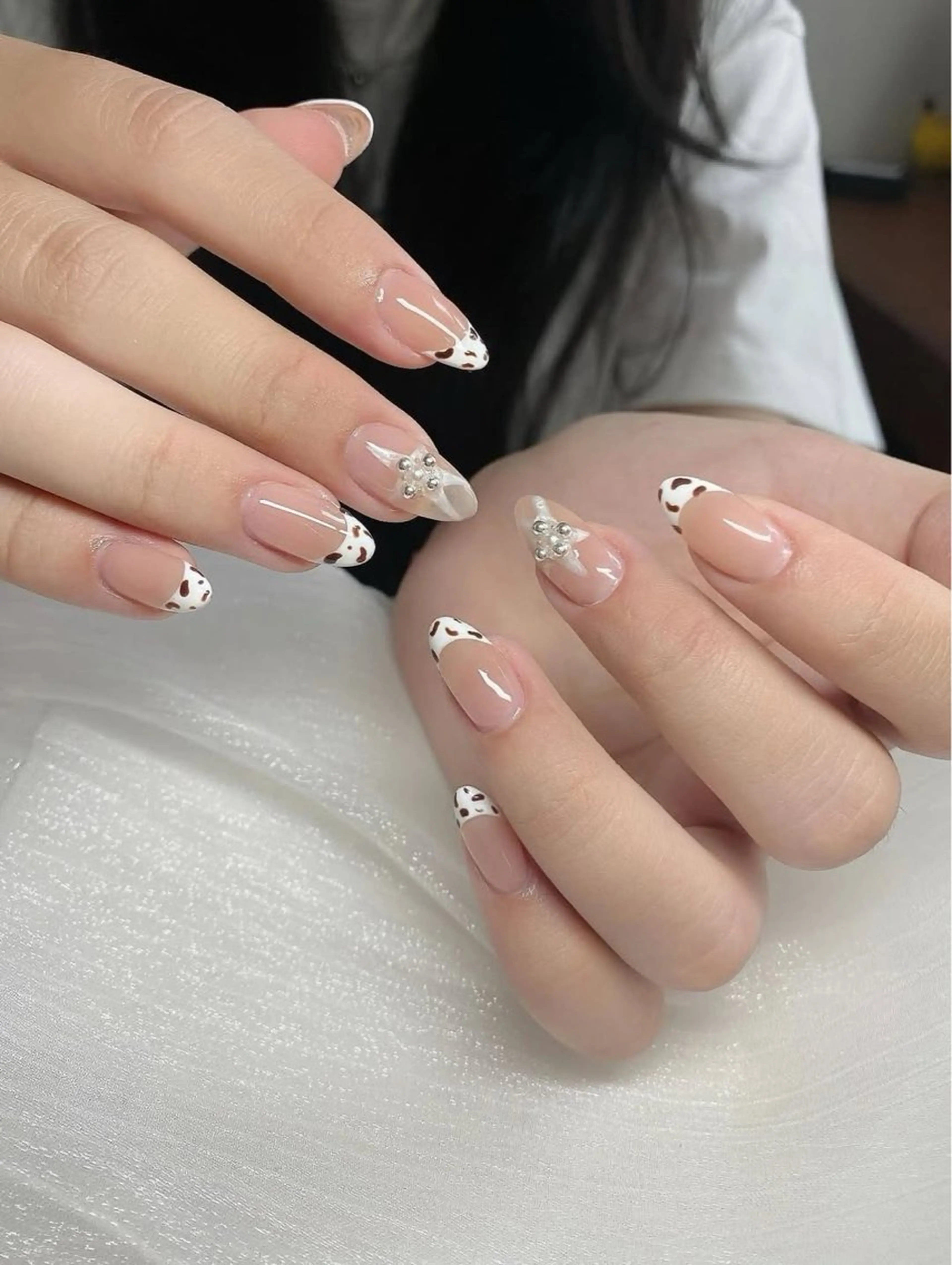 ネイル フレンチネイル ジェルネイル 韓国ネイル マグネットネイル ネイルチップ Rin Nail 新大久保店のネイルデザイン