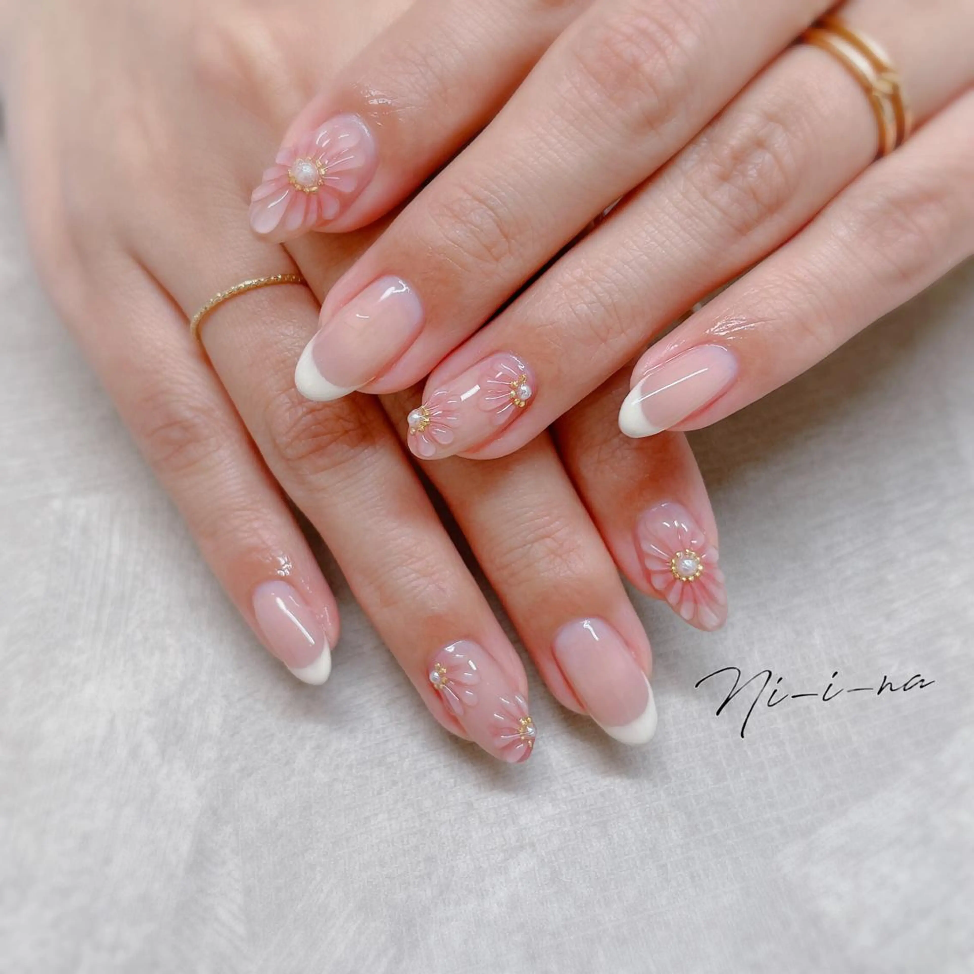 ネイル フラワーネイル フレンチネイル ぷっくりネイル シンプルネイル ハンドネイル nail salon Ni-i-naのネイルデザイン