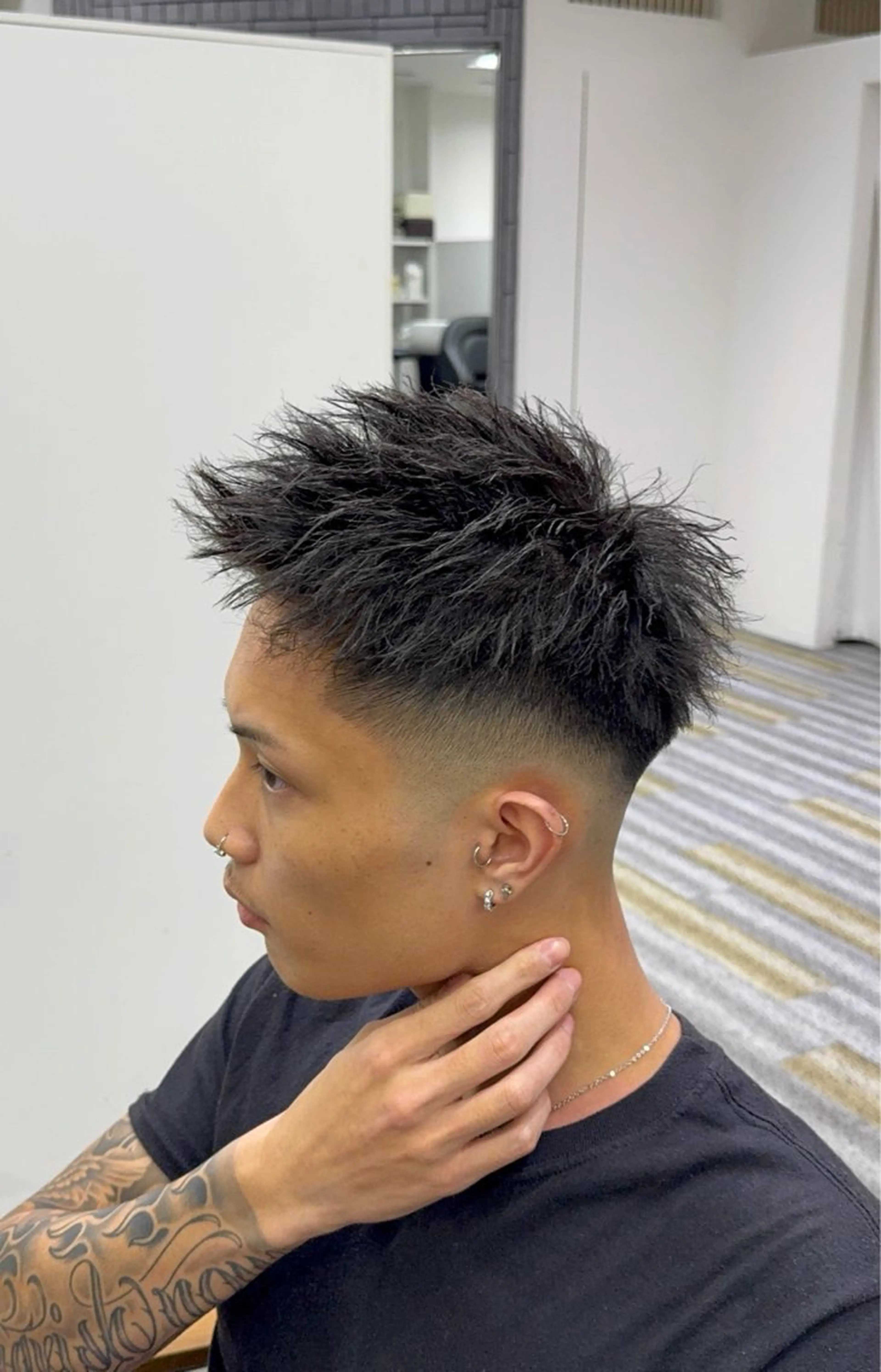 ショート パーマ メンズ フェードカット メンズパーマ スキンフェード メンズツイストパーマ ツイストパーマ カット パーマ 【メンズ特化】岩瀬 武【メンズパーマ】のヘアスタイル