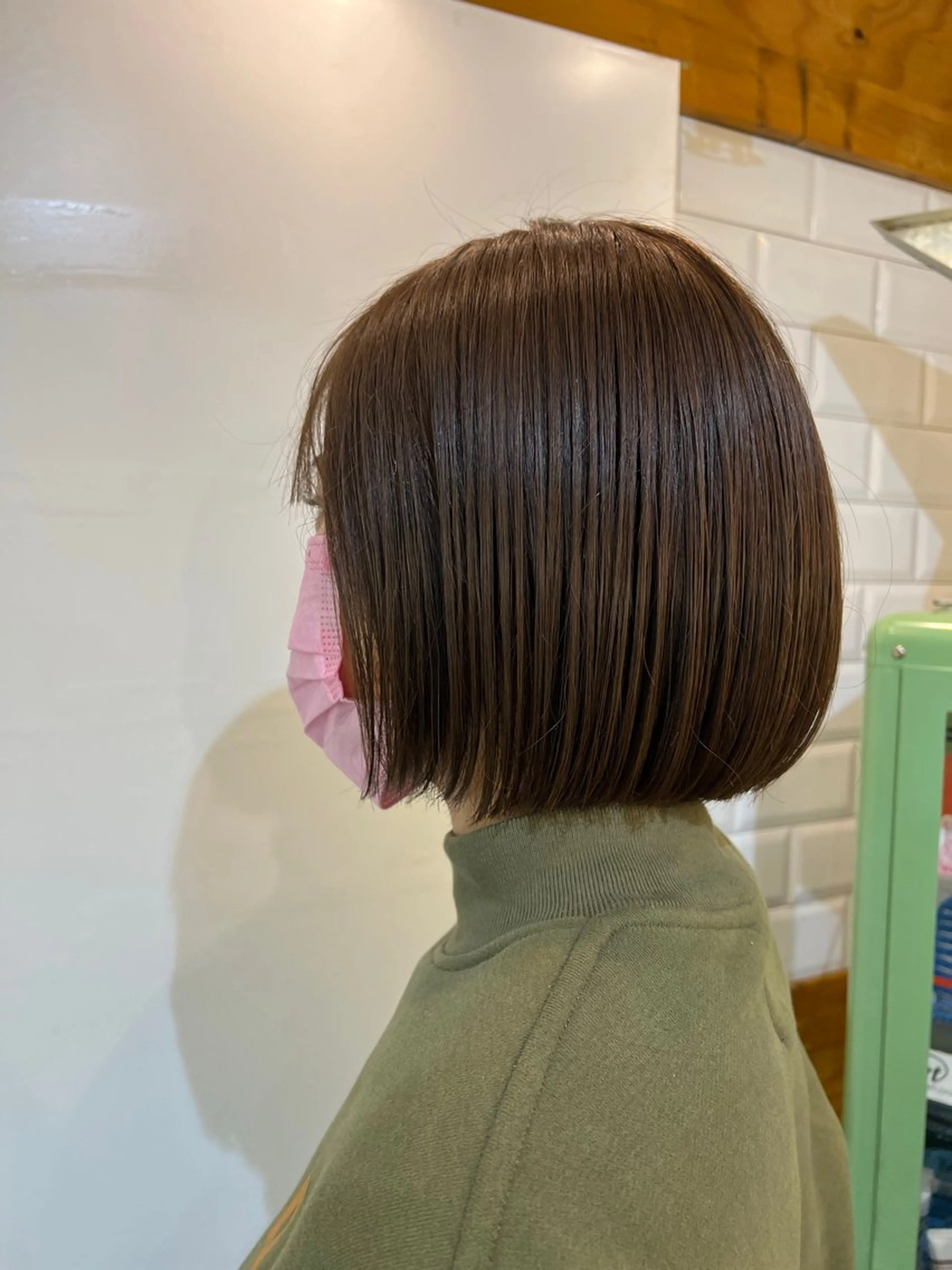 ショート カラー ベージュカラー ボブ カット ヘアカラー トリートメント KANA/ボブ/ インナーカラー/艶髪のヘアスタイル