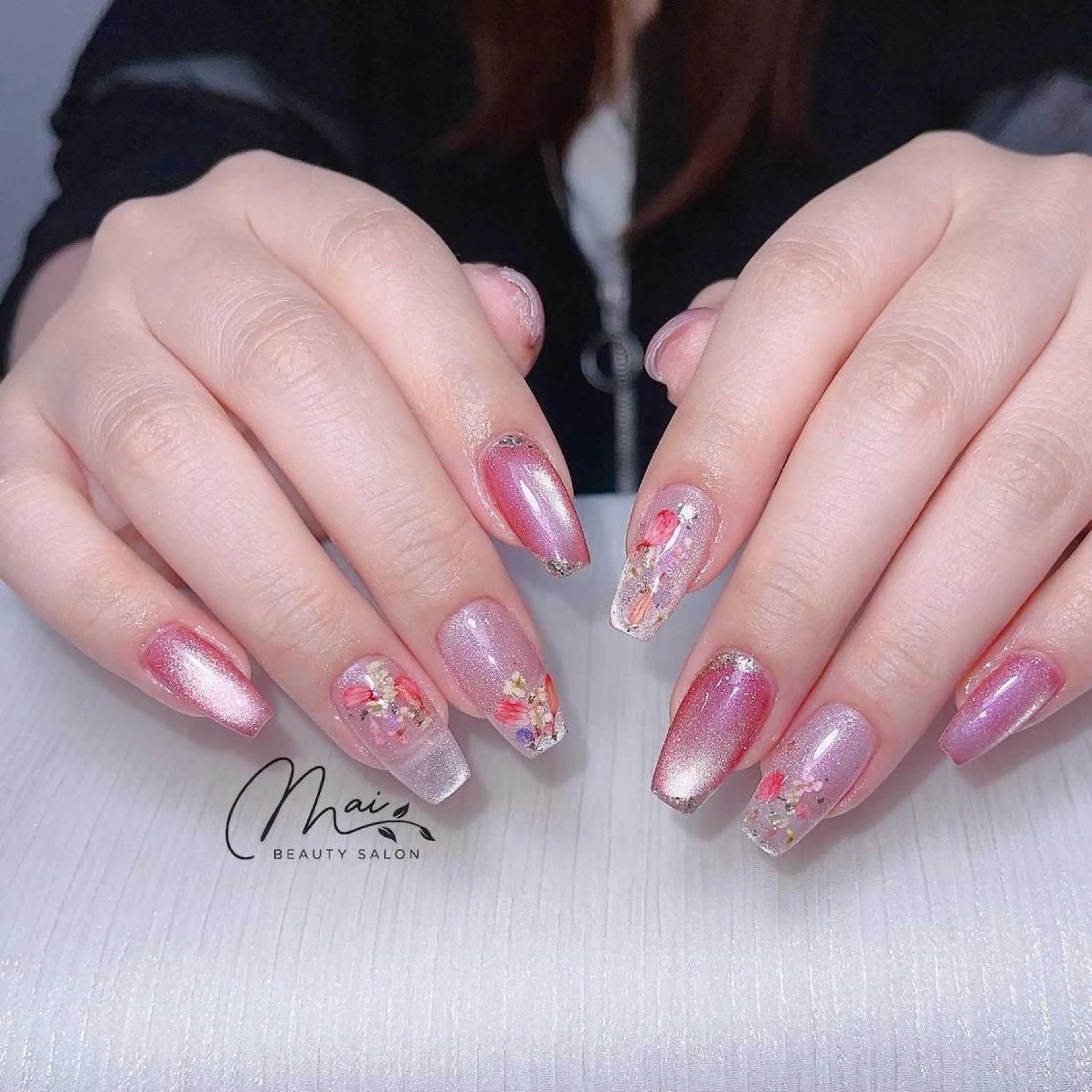 ネイル オーロラネイル チークネイル 長さ出し フラッシュネイル フットネイル MaiBeauty DanHiのネイルデザイン