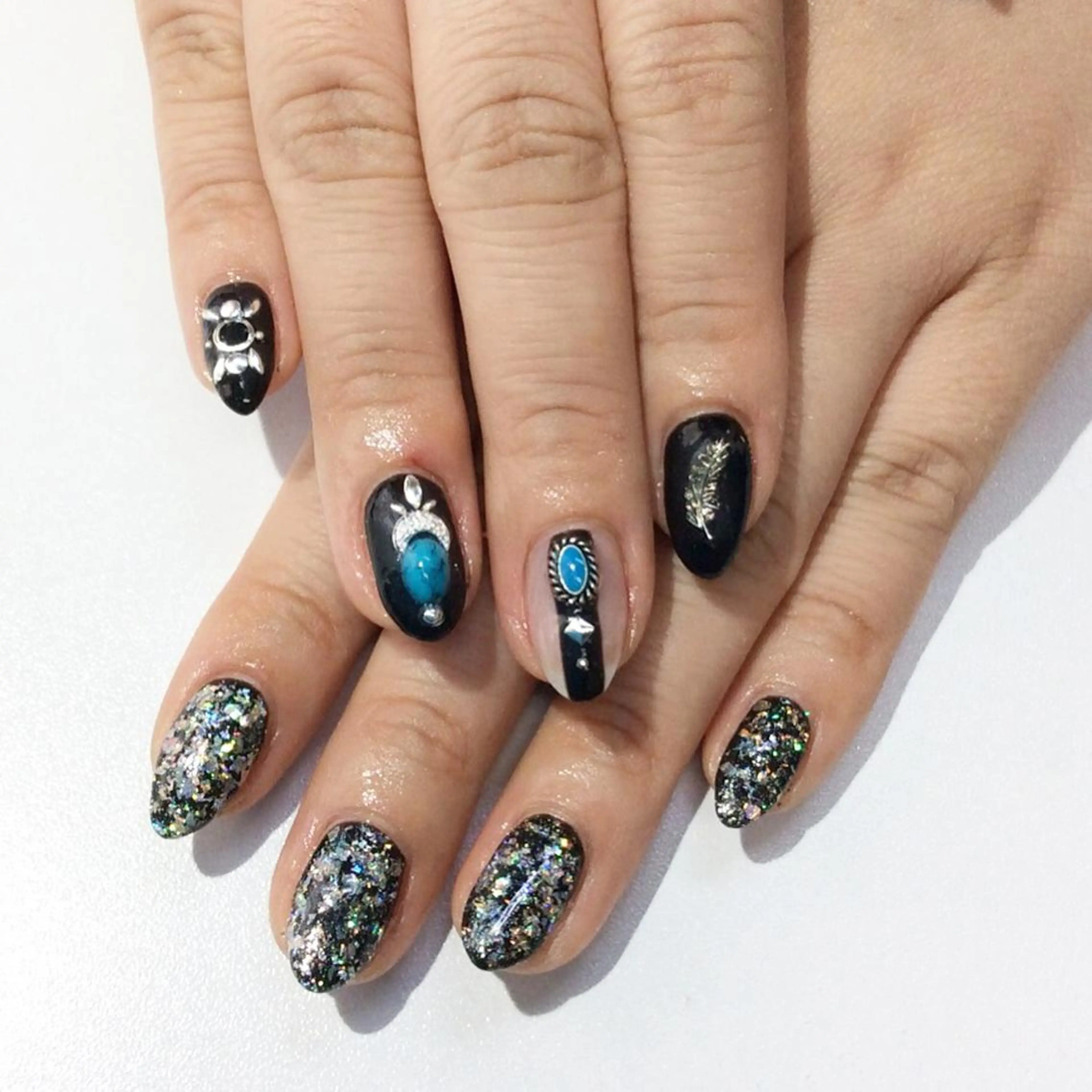 ネイル esNail&eye イーズネイル＆アイのネイルデザイン