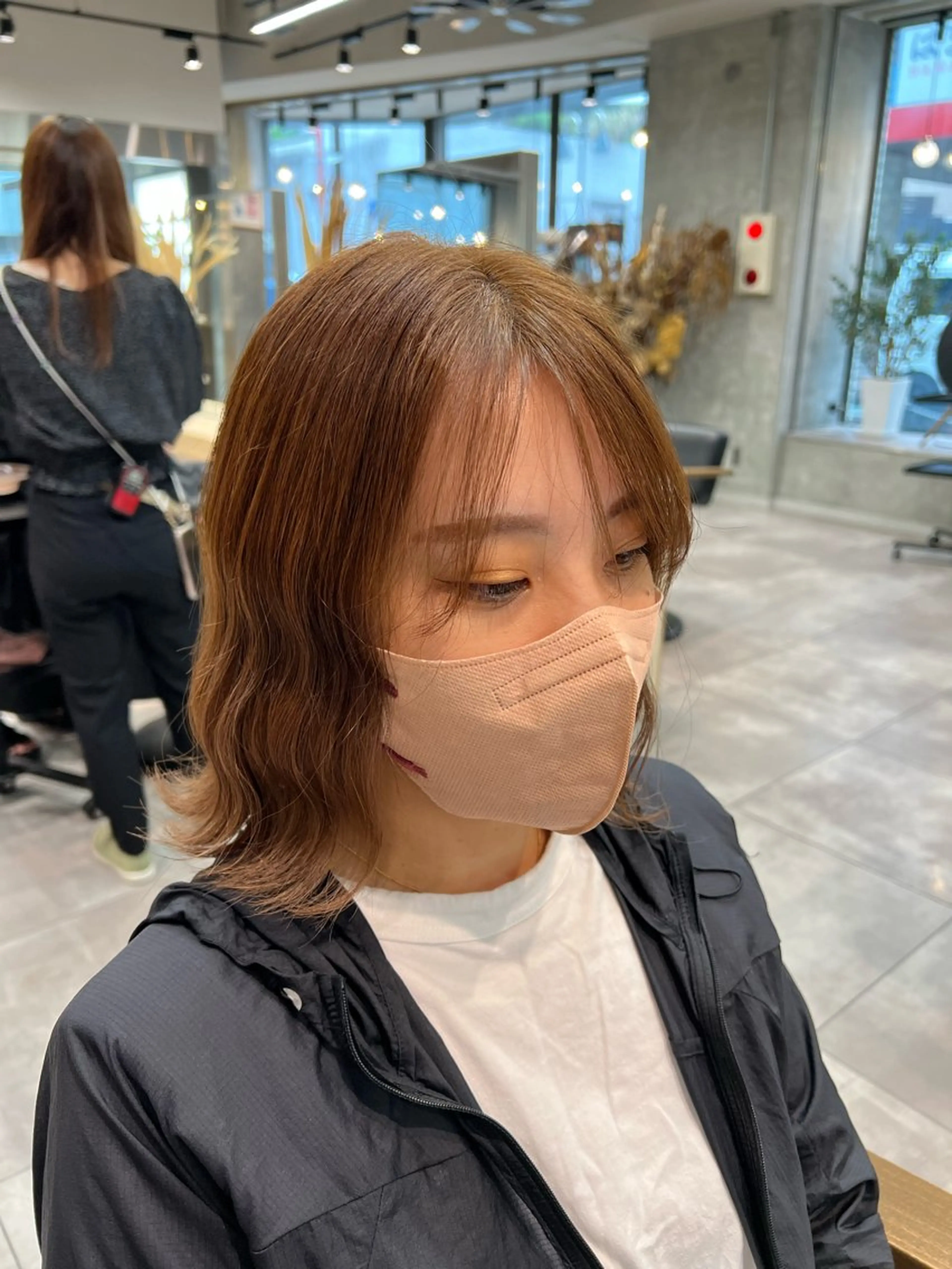 ショート カラー ブリーチ ブラウンカラー 透明感カラー イルミナカラー ブリーチなしカラー ヘアカラー トリートメント 🌞レイヤー×カラー 前川那津美🌞のヘアスタイル