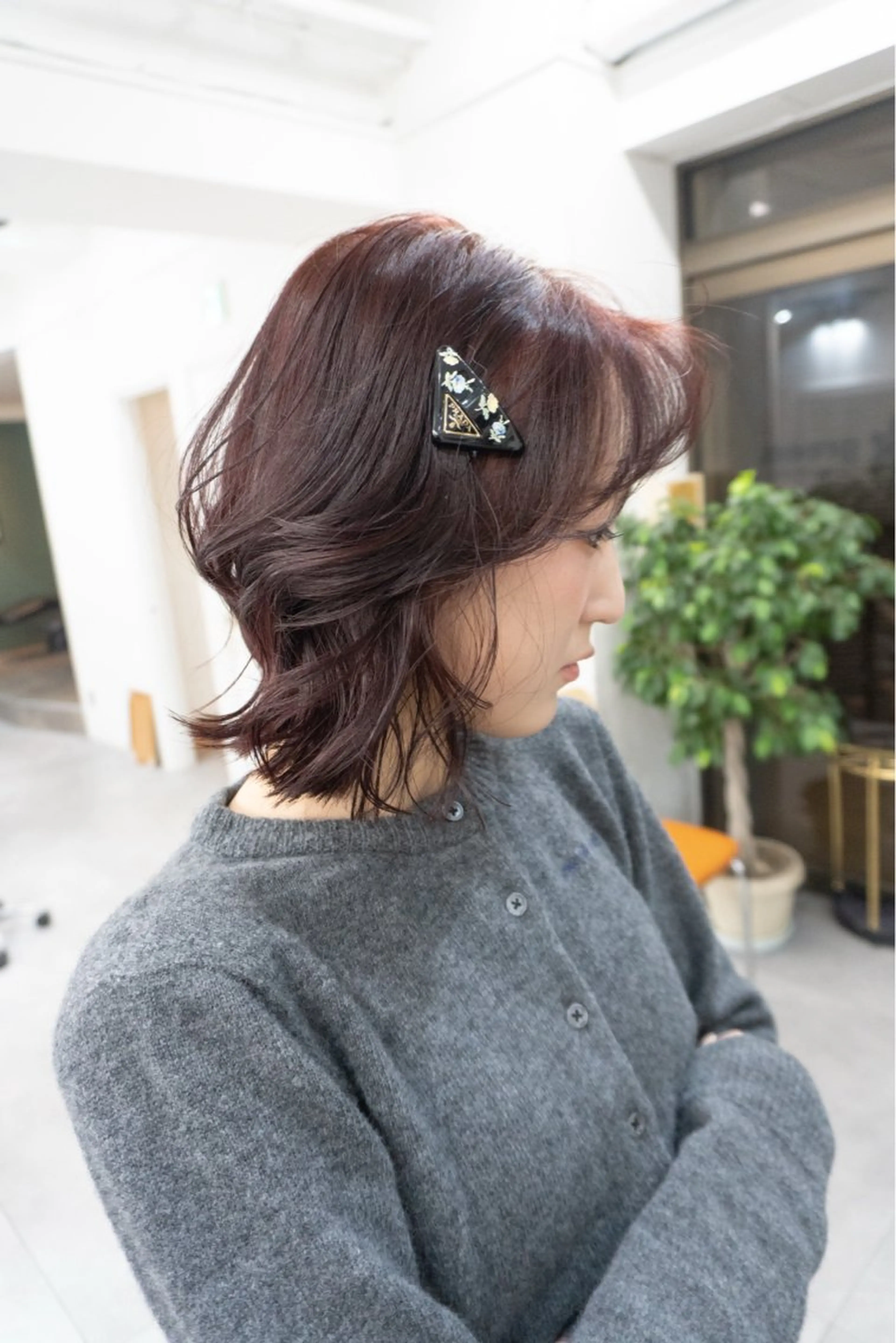 ミディアム カラー ブリーチ ボルドーカラー 透明感カラー ブリーチなしカラー レイヤーカット カット ヘアカラー トリートメント レイヤー／似合わせ TAKUYAのヘアスタイル