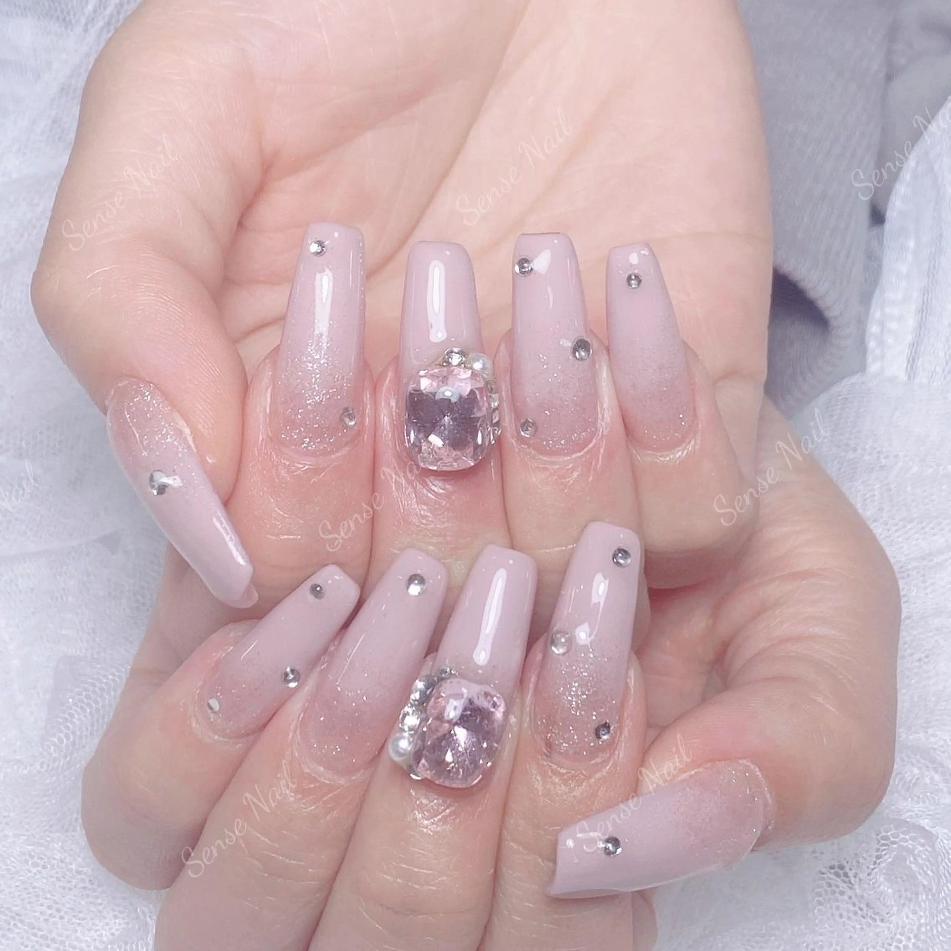 ネイル ハンドネイル ハンドケア ナユキNA.YUKI 新宿店のネイルデザイン