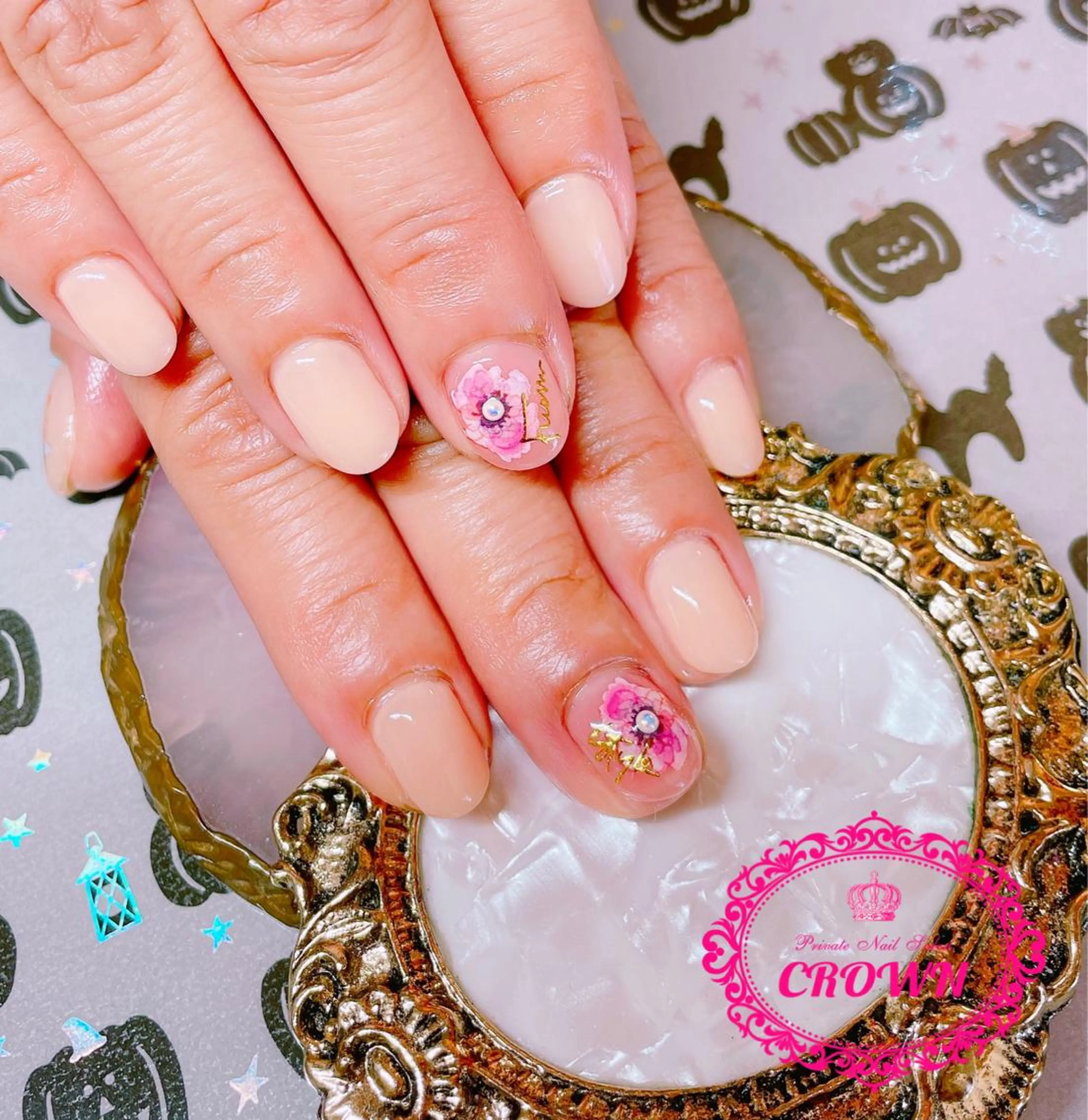ネイル ハンドネイル CROWN プライベートサロンのネイルデザイン
