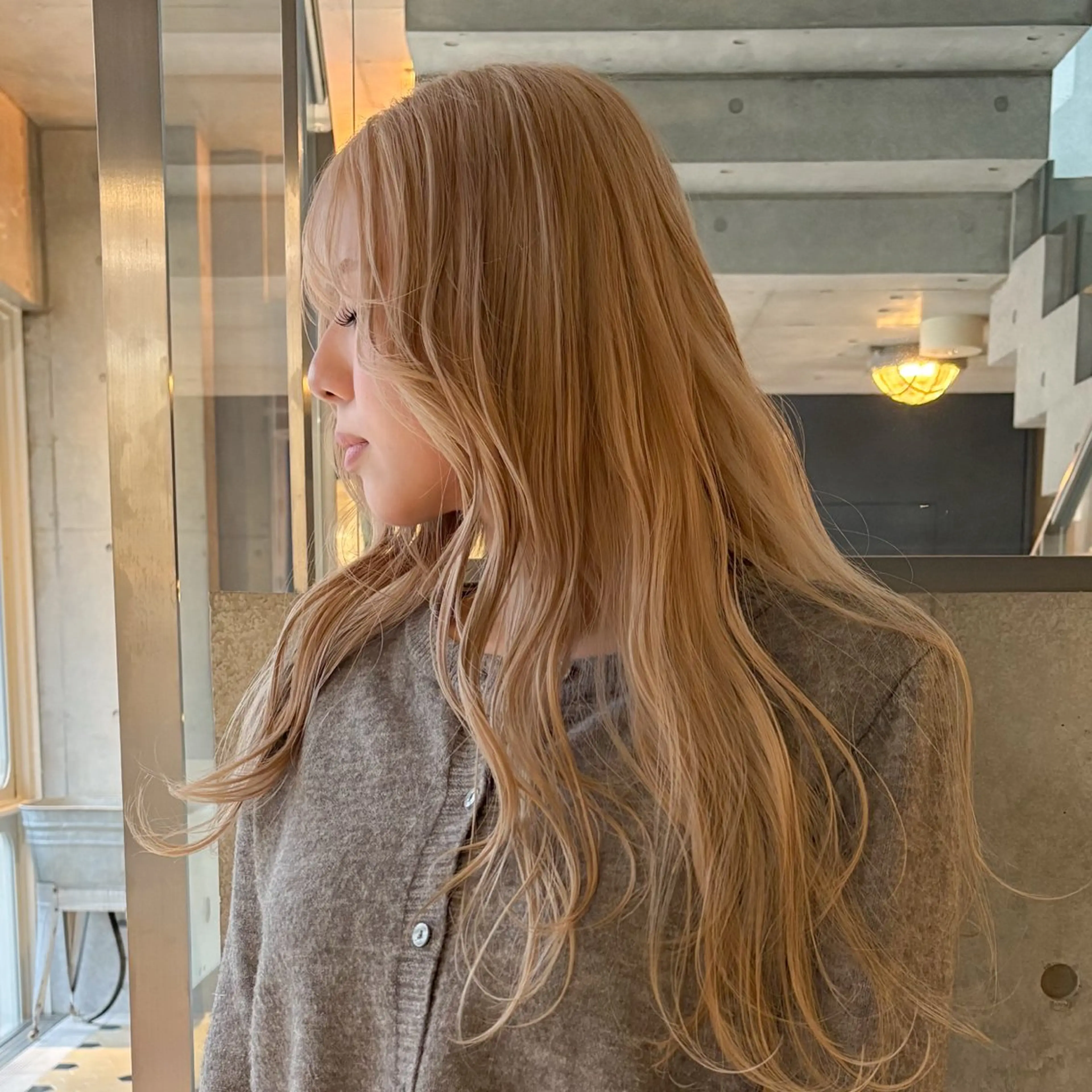 ❤️‍🩹ダメージ最小限❤️‍🩹【ダブルカラー✨】ケアブリーチ➕艶カラー➕トリートメントの写真