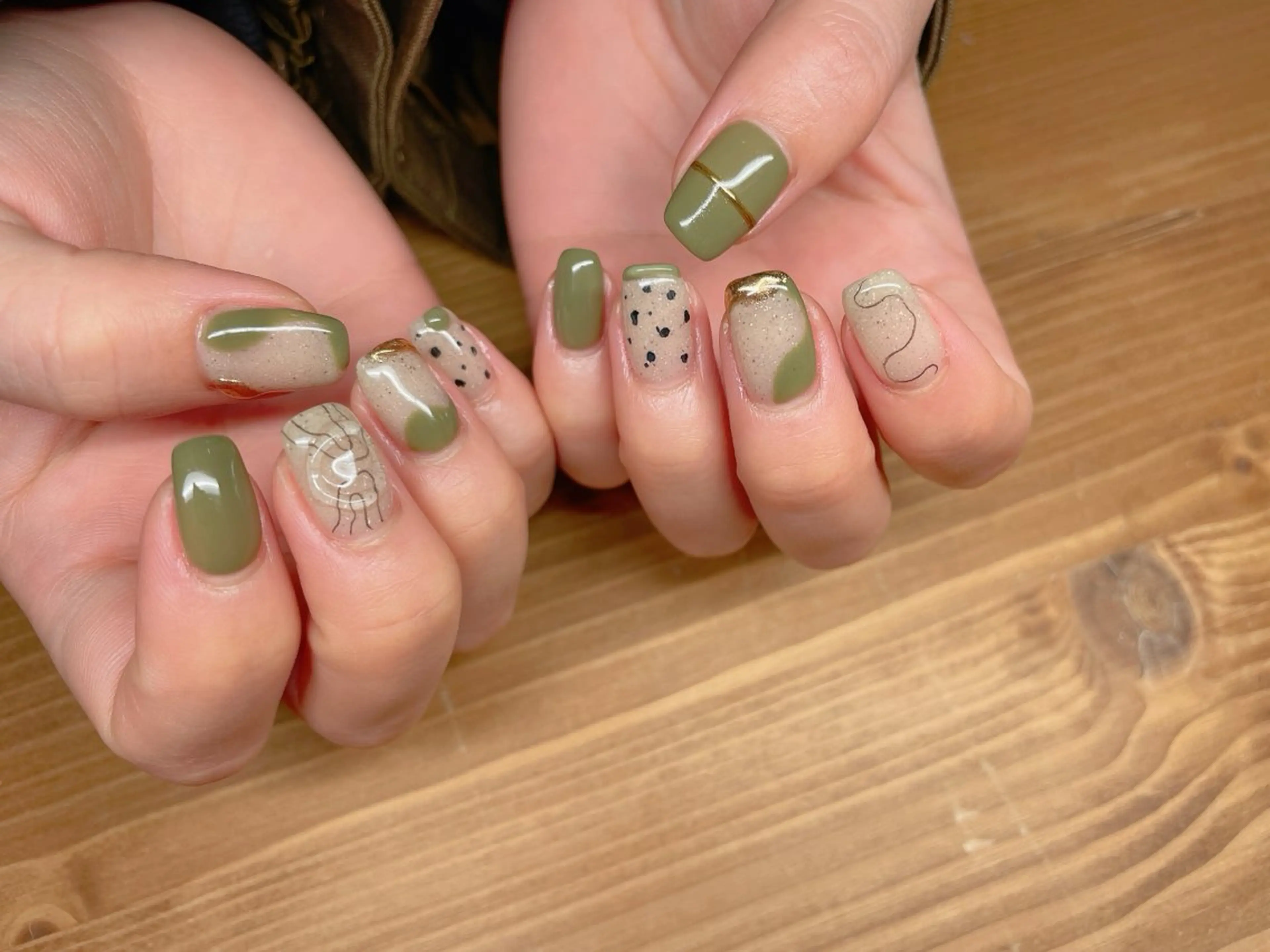 ネイル オーロラネイル 桜ネイル フラッシュネイル フラワーネイル ジェルネイル nailroom  OHANA所属・nailroom OHANA🌴のネイルデザイン