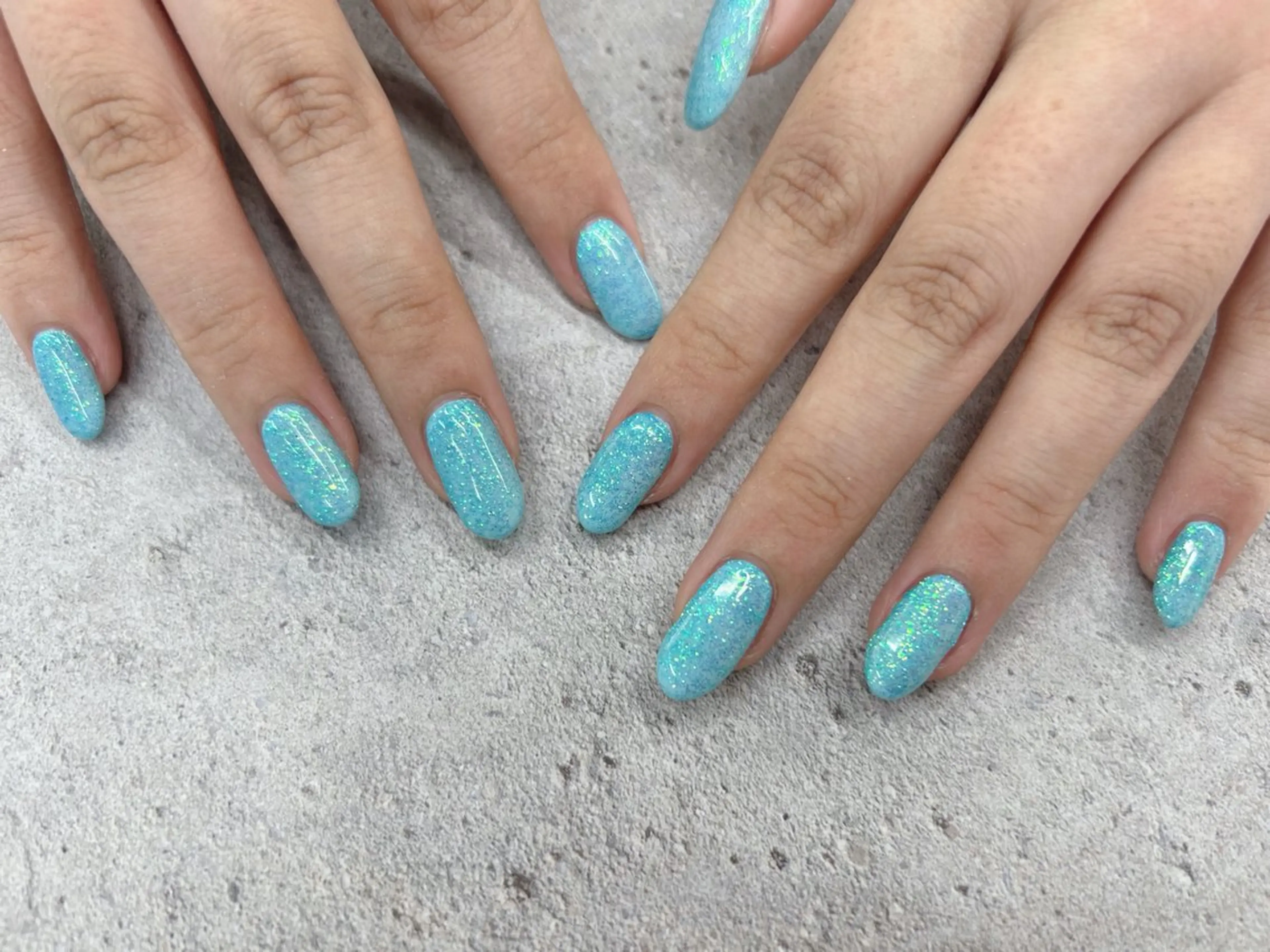 ネイル ラメ(グリッター) 水色 ハンドネイル Nail Salon agré所属・agré ネイルサロン　アグレのネイルデザイン