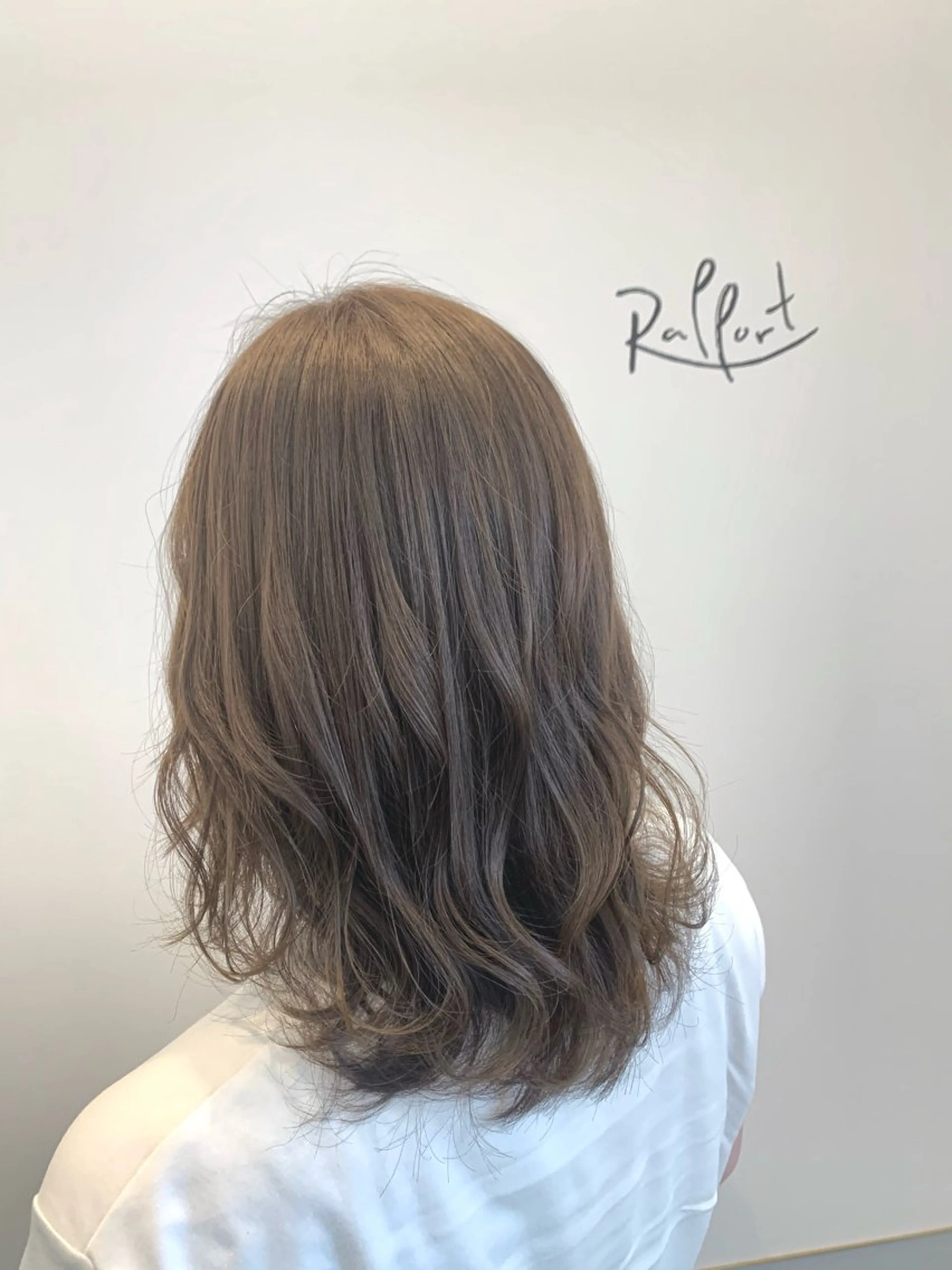 ロング カラー ヘアカラー トリートメント Rapport ラポールのヘアスタイル