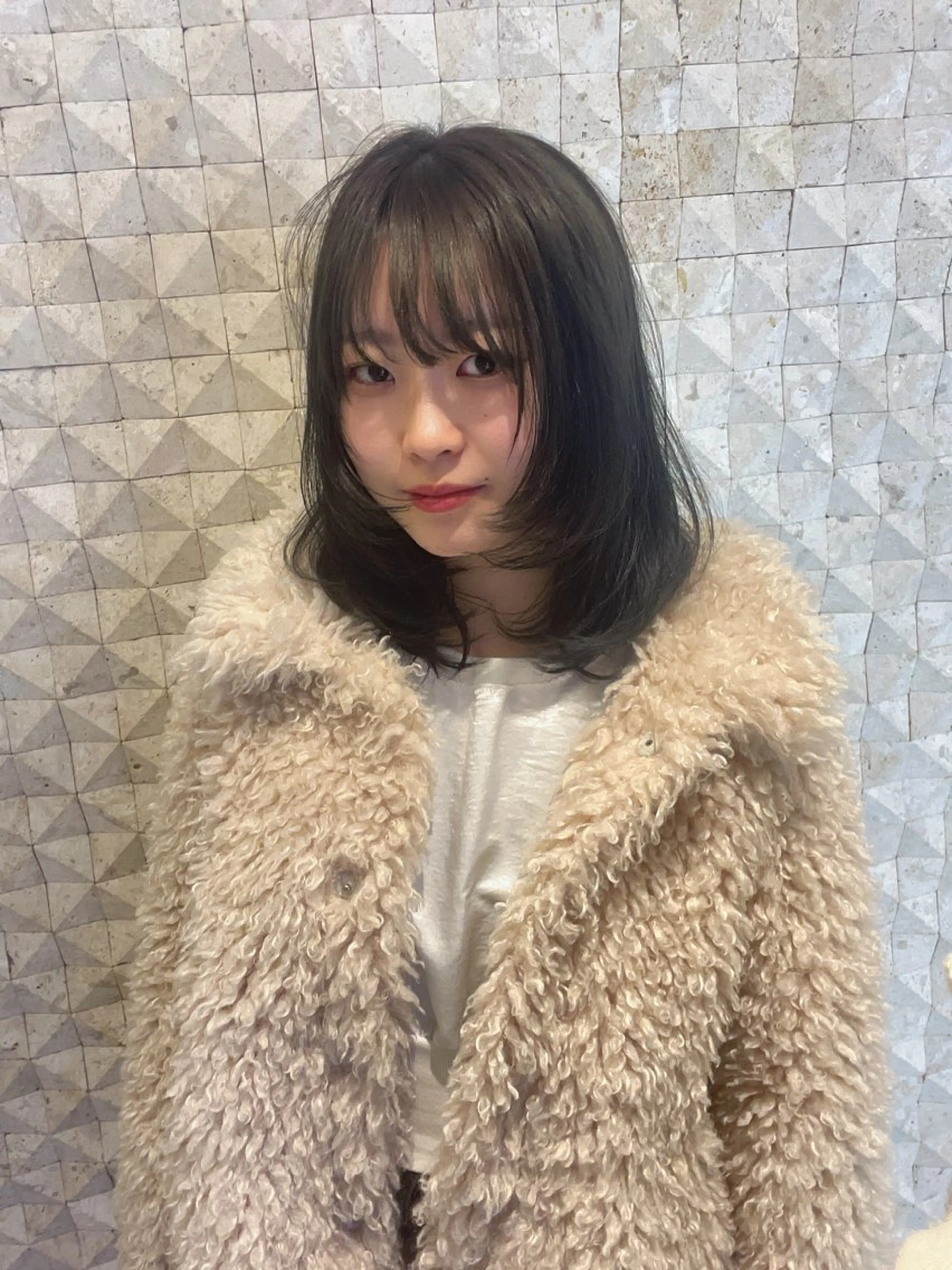 ミディアム カラー ラティアンヌイグレック所属・豊中/髪質改善/ レイヤーカットミヅキのヘアスタイル