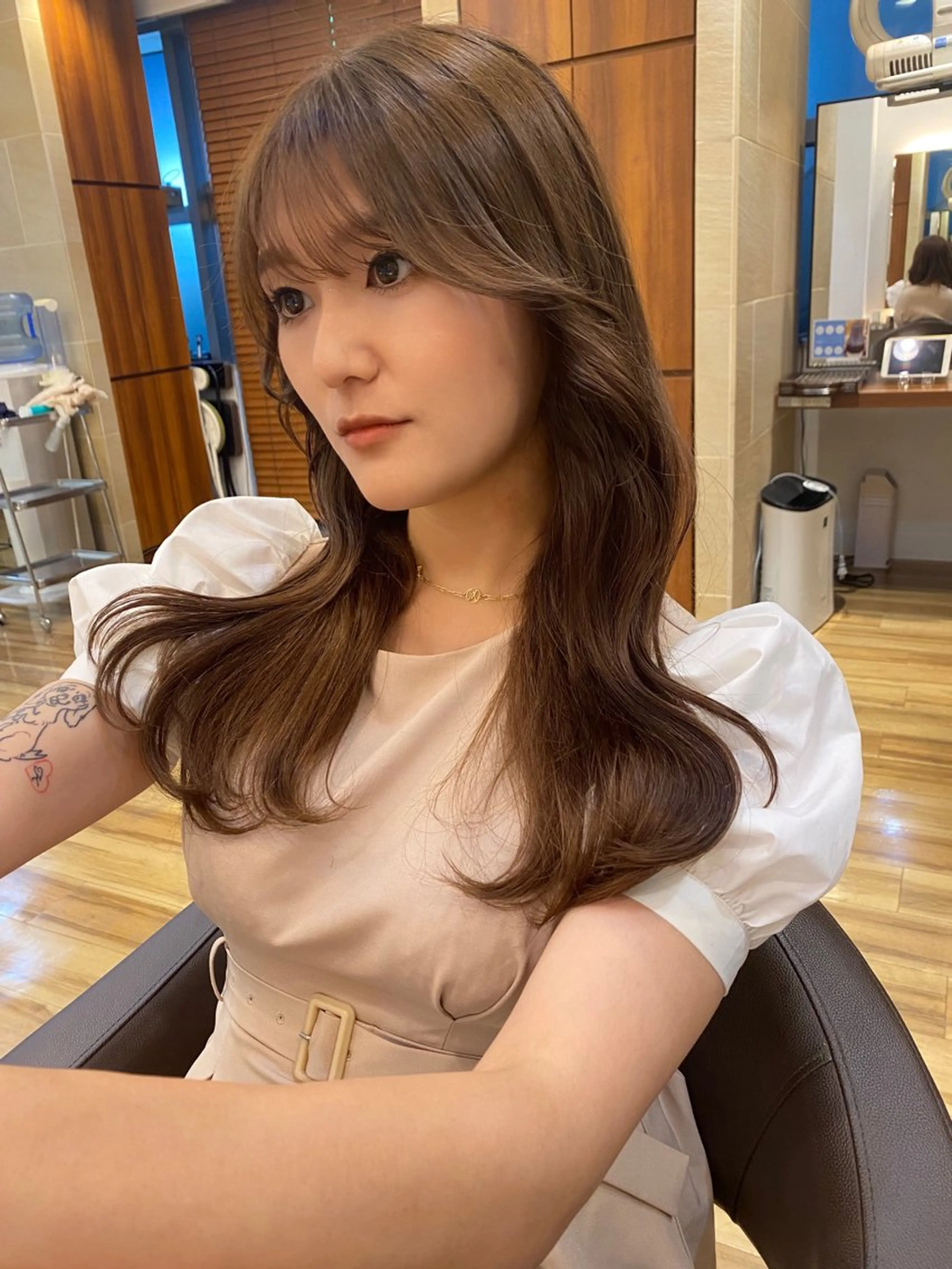 ロング カラー ベージュカラー カット ヘアカラー トリートメント レイヤーカット /透明感/千葉怜寿のヘアスタイル