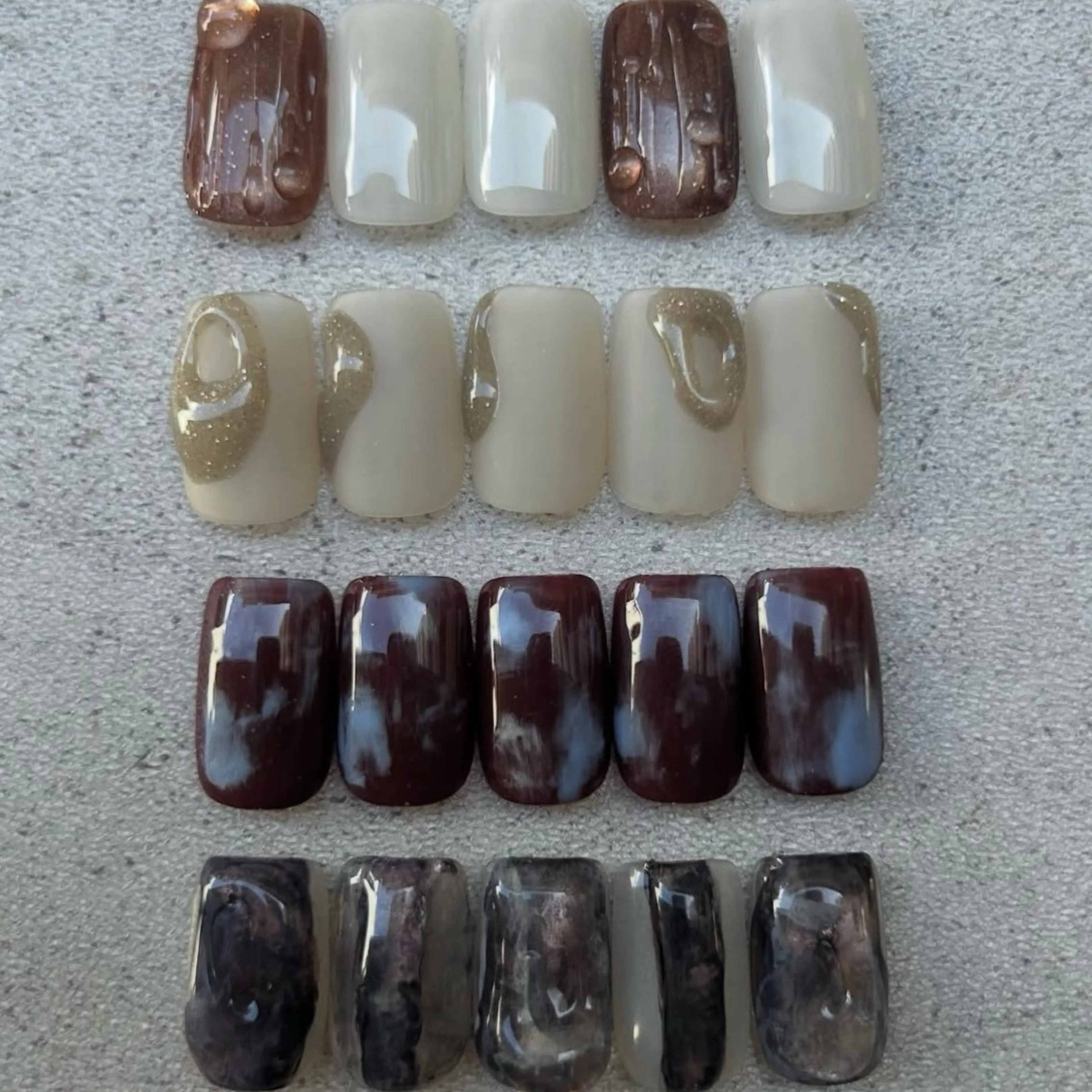 ネイル ブルー ボルドー カジュアル 成人式 フラッシュネイル ハンドネイル ハンドケア lyly.nail所属・lylynail YUUKAのネイルデザイン