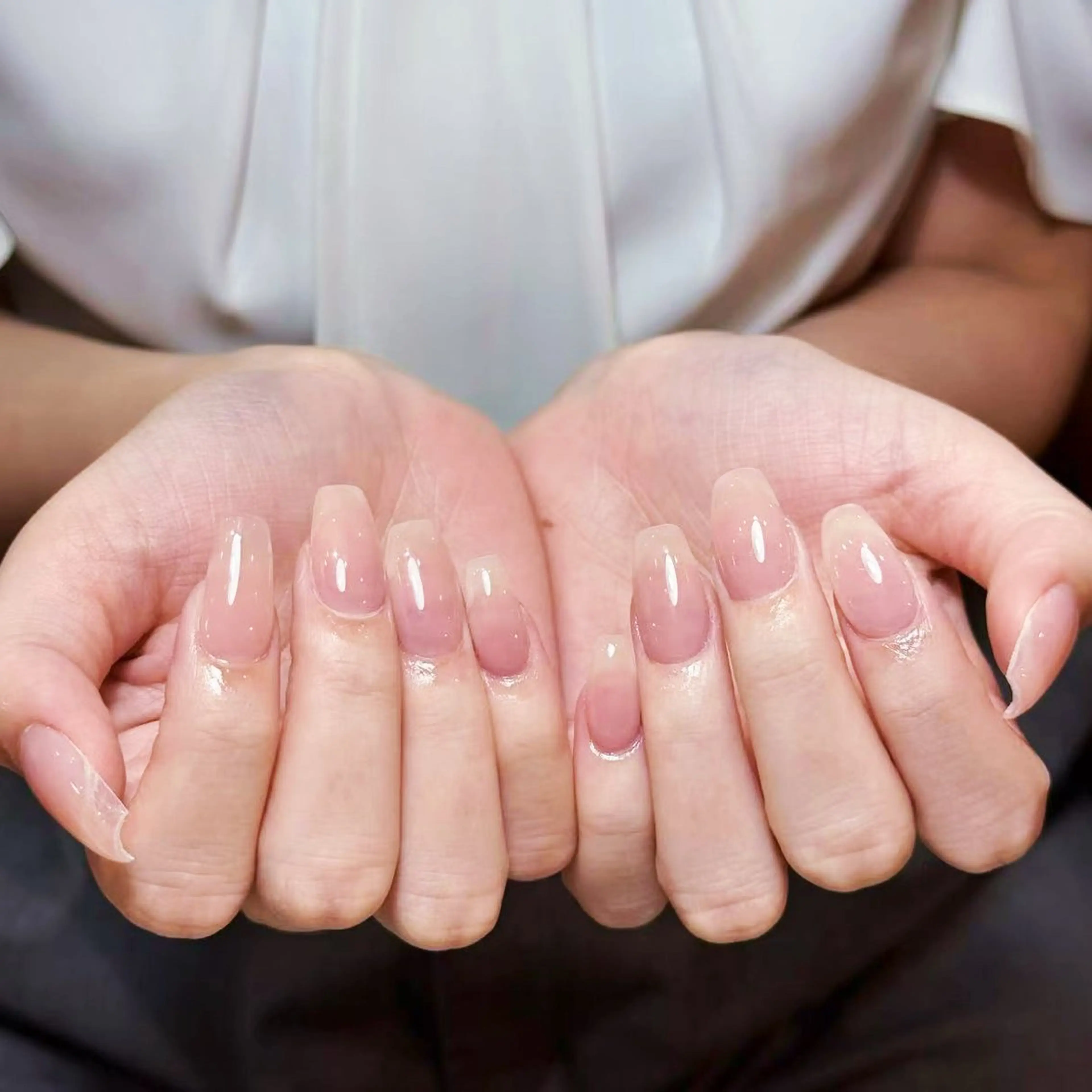 ネイル アートネイル オーロラネイル ガーリー キラキラネイル 韓国ネイル ハンドネイル ハンドケア DEMAIN- 🌸のネイルデザイン