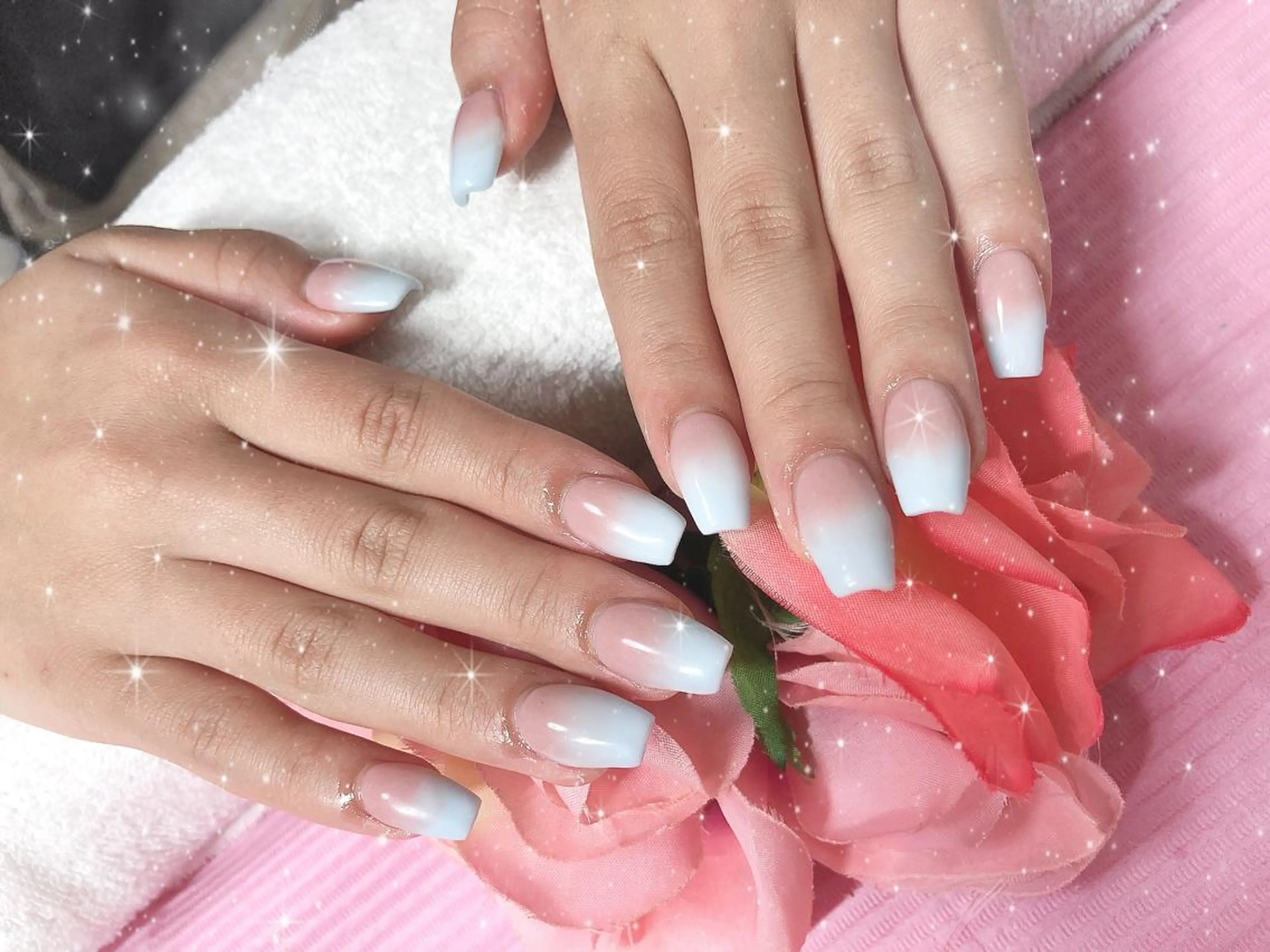 ミディアム ネイル グラデーション ハンドネイル 《LB》ラブリエ Nail&eyeのマツエク・マツパデザイン