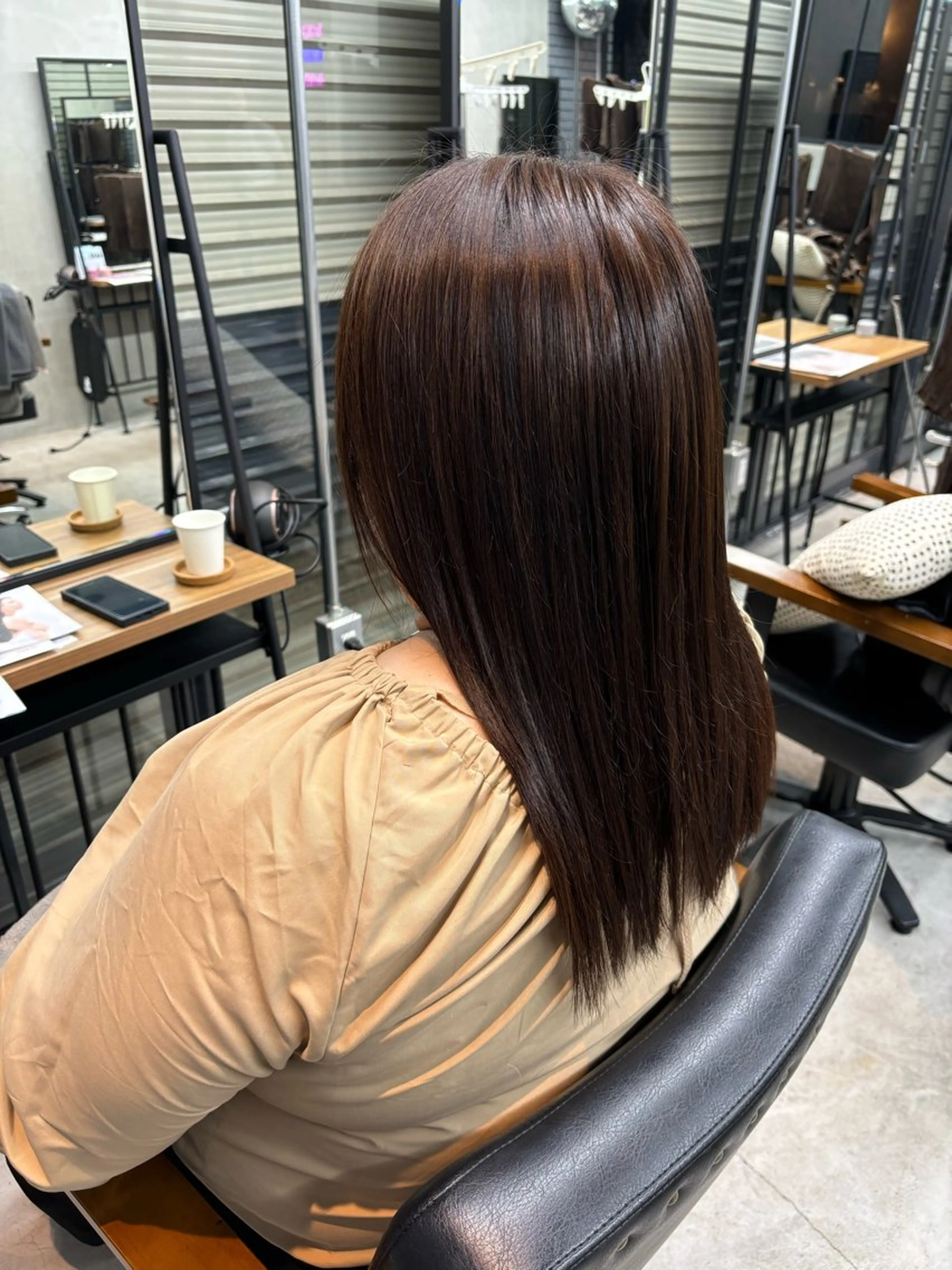 セミロング カラー ブラウンカラー オレンジ The hair D.Log所属・田中 綾乃のヘアスタイル