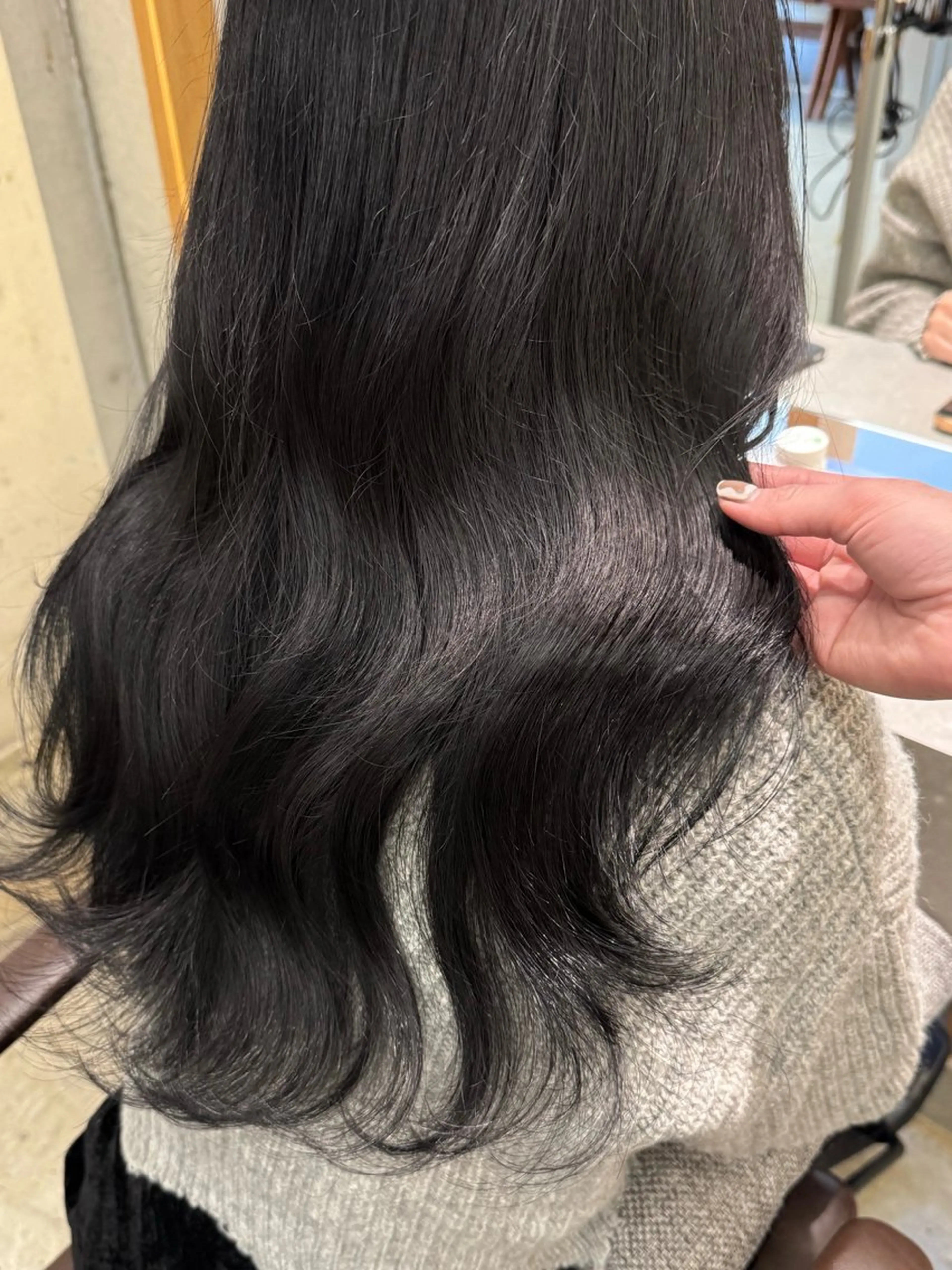 ロング はら しおりのヘアスタイル