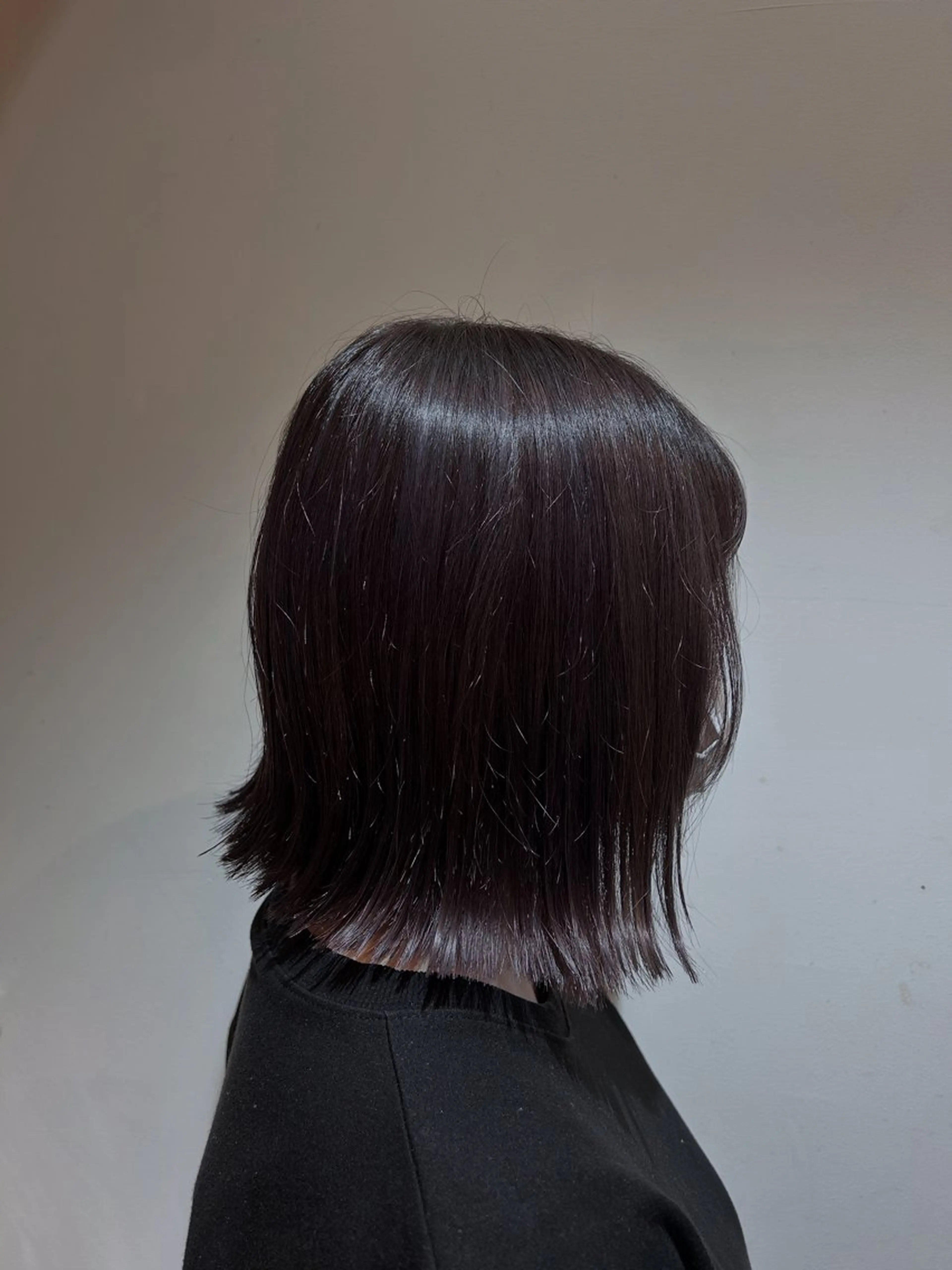 ミディアム 切りっぱなしボブ ボブ 外ハネヘア 西尾 望叶のヘアスタイル