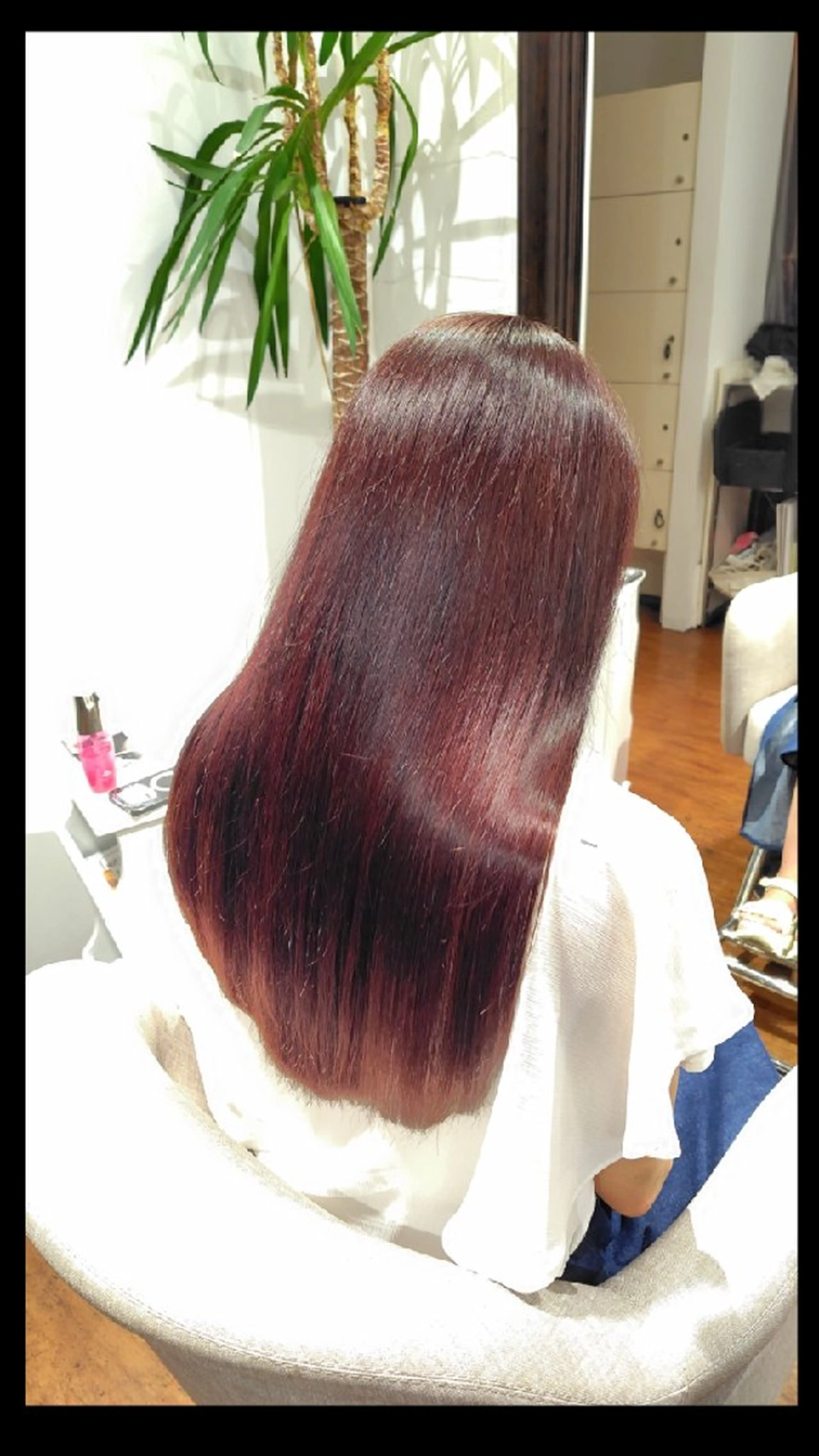 ロング ヘアカラー 小河 恵子のヘアスタイル