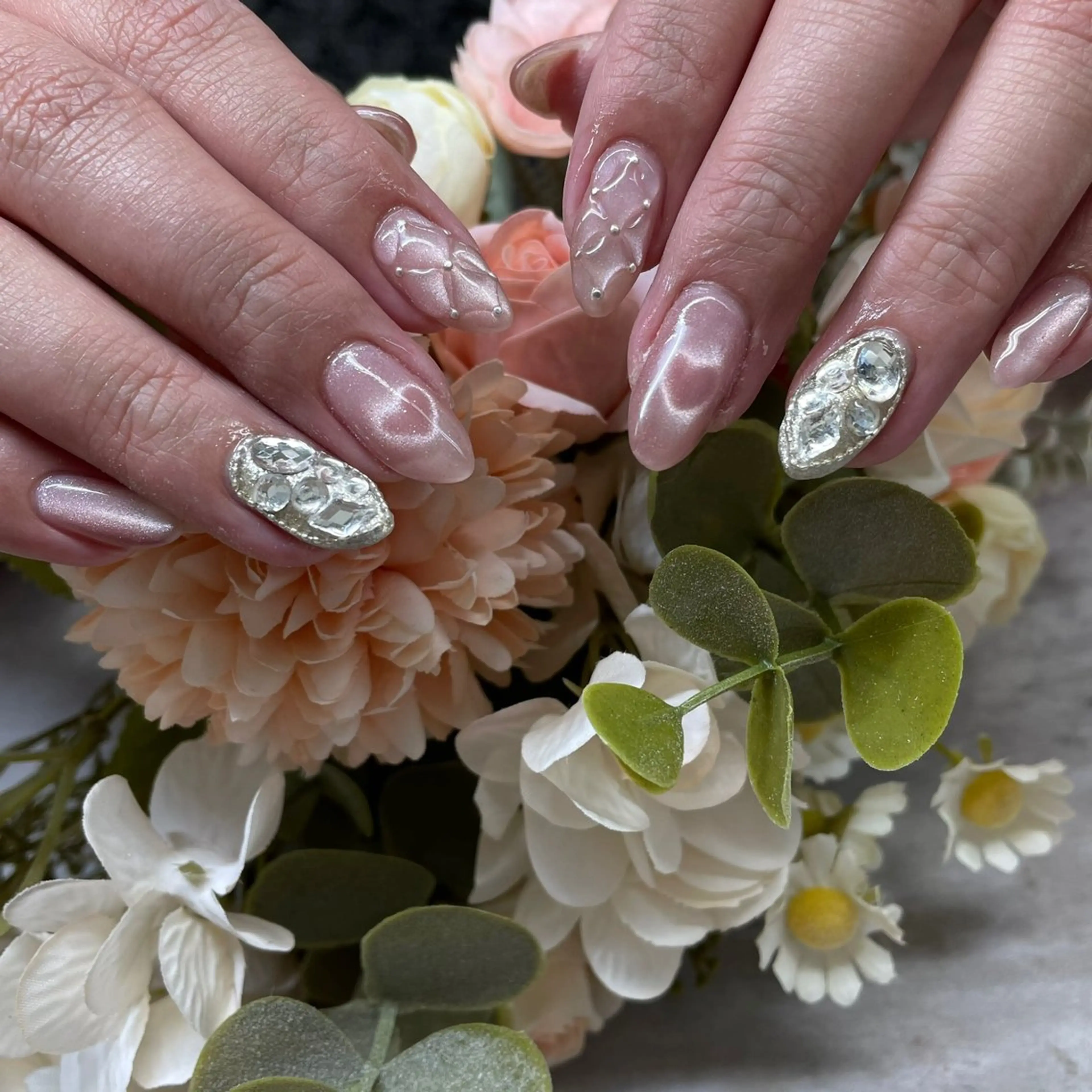 ネイル ハート キラキラネイル 韓国ネイル マグネットネイル ワンホンネイル ハンドネイル フットネイル chai大阪上本町 sayakaのネイルデザイン