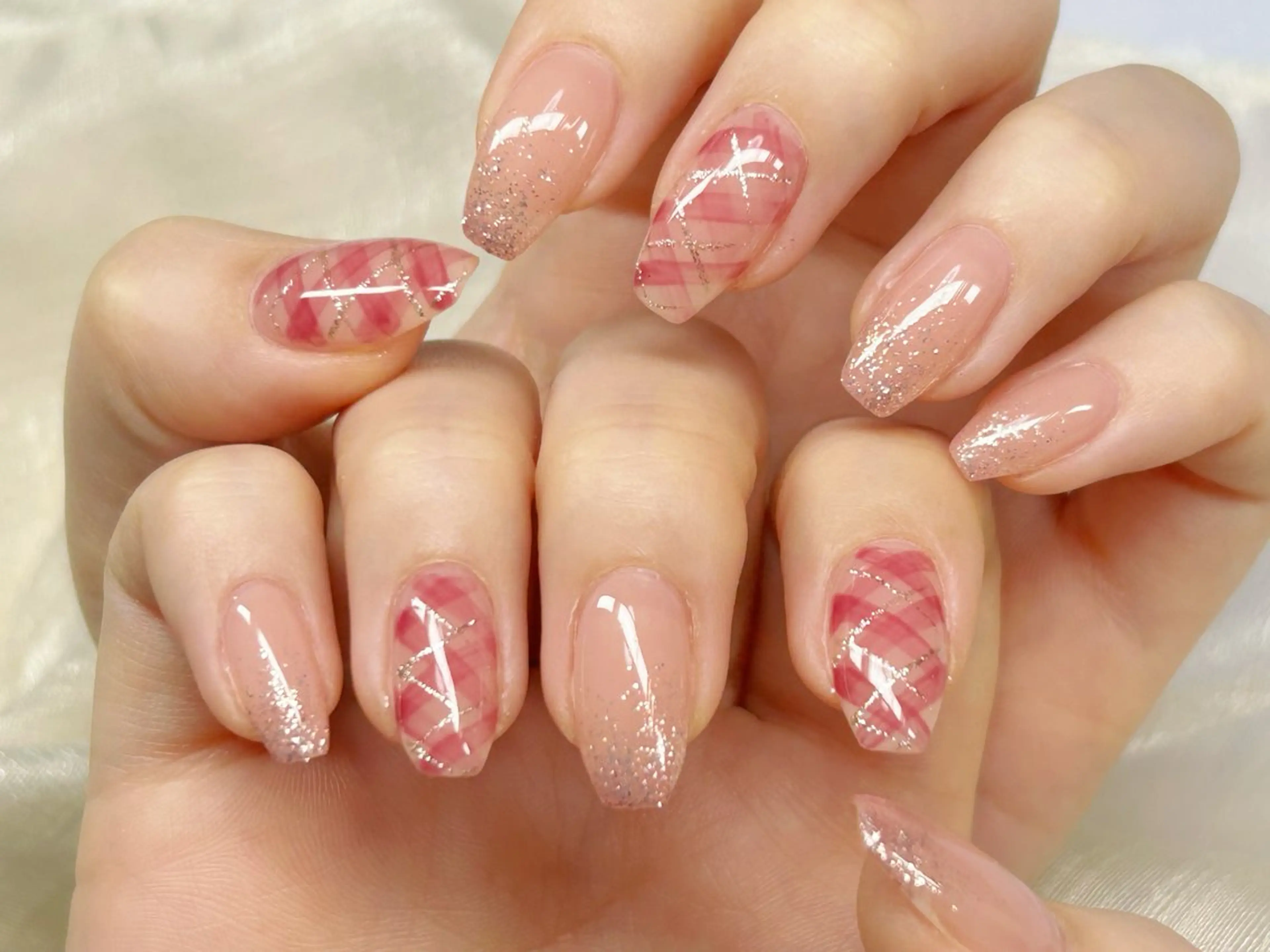 ネイル アートネイル チークネイル 成人式 入学式 長さ出し ハンドネイル Lino Nailのネイルデザイン